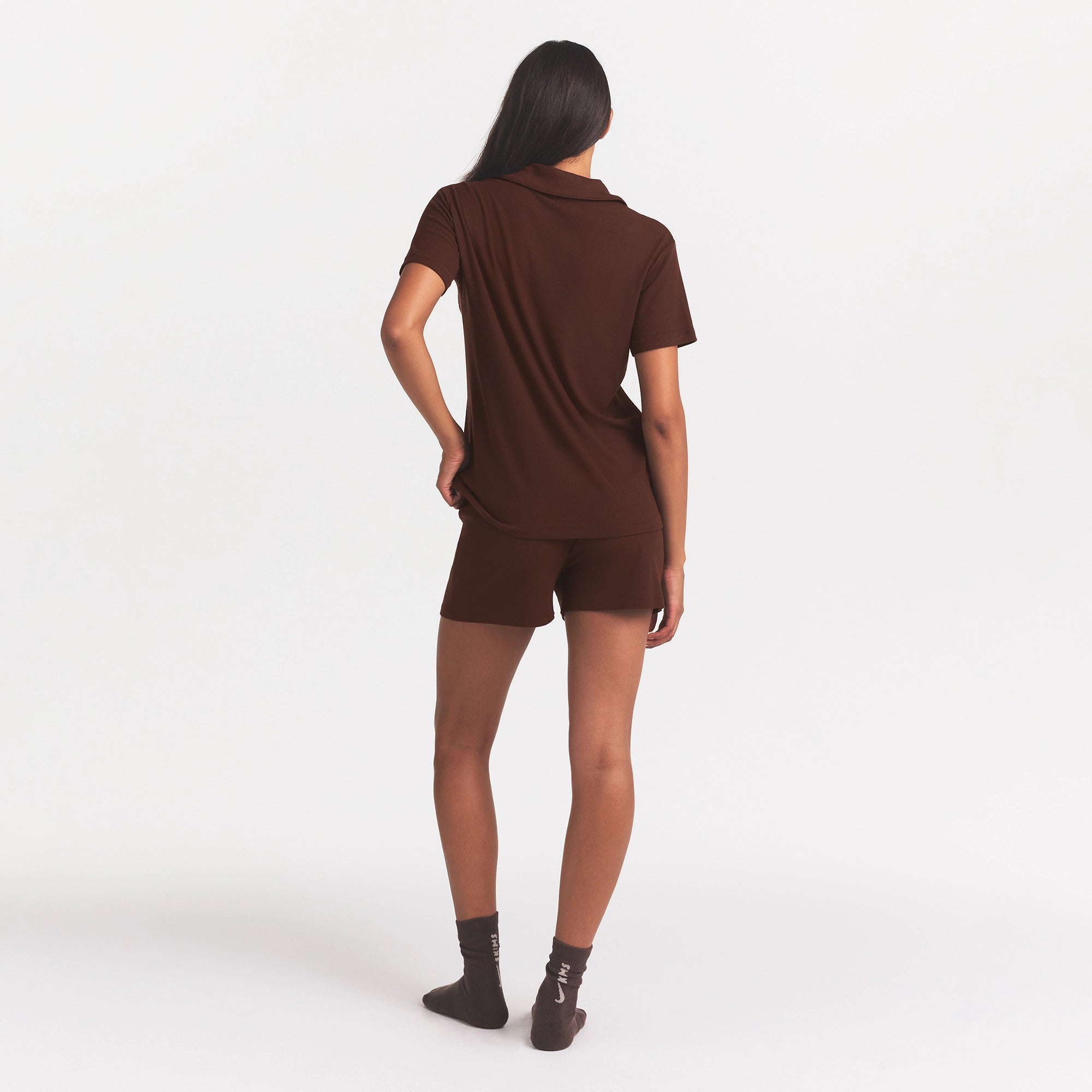 SOFT LOUNGE SHORT SLEEP SET | COCOA - Image 5