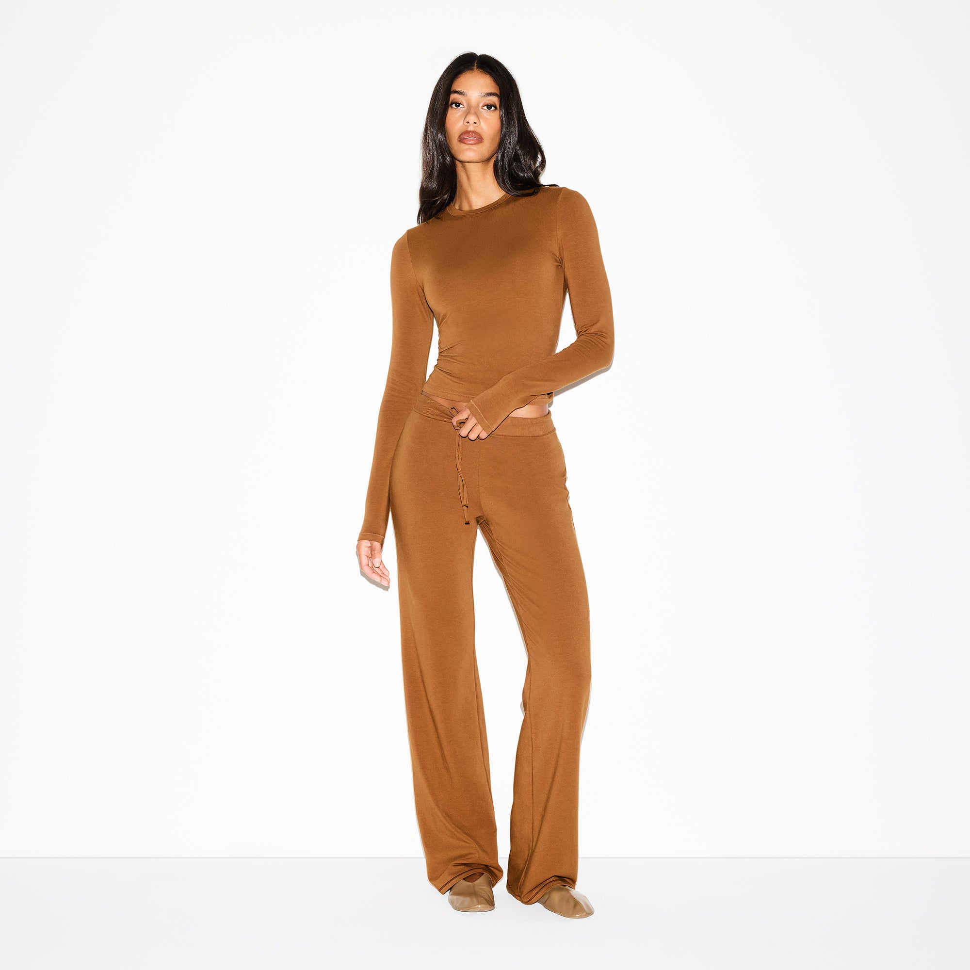 COTTON JERSEY LONG SLEEVE T-SHIRT | CHAI - Image 2