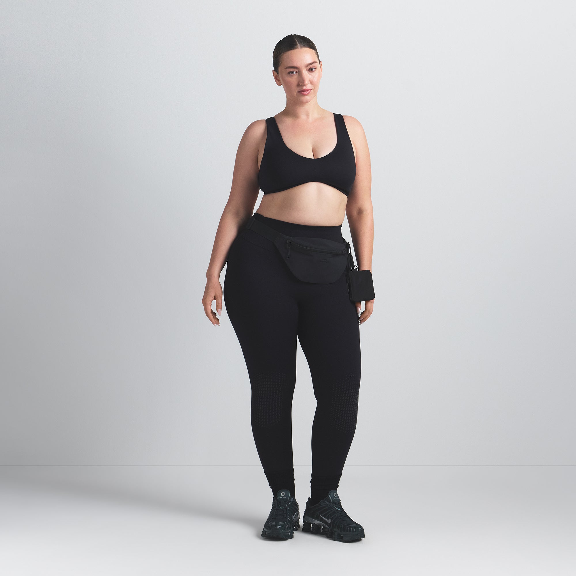 NikeSKIMS MATTE SHAPING SCOOP BRA | OBSIDIAN - Image 8
