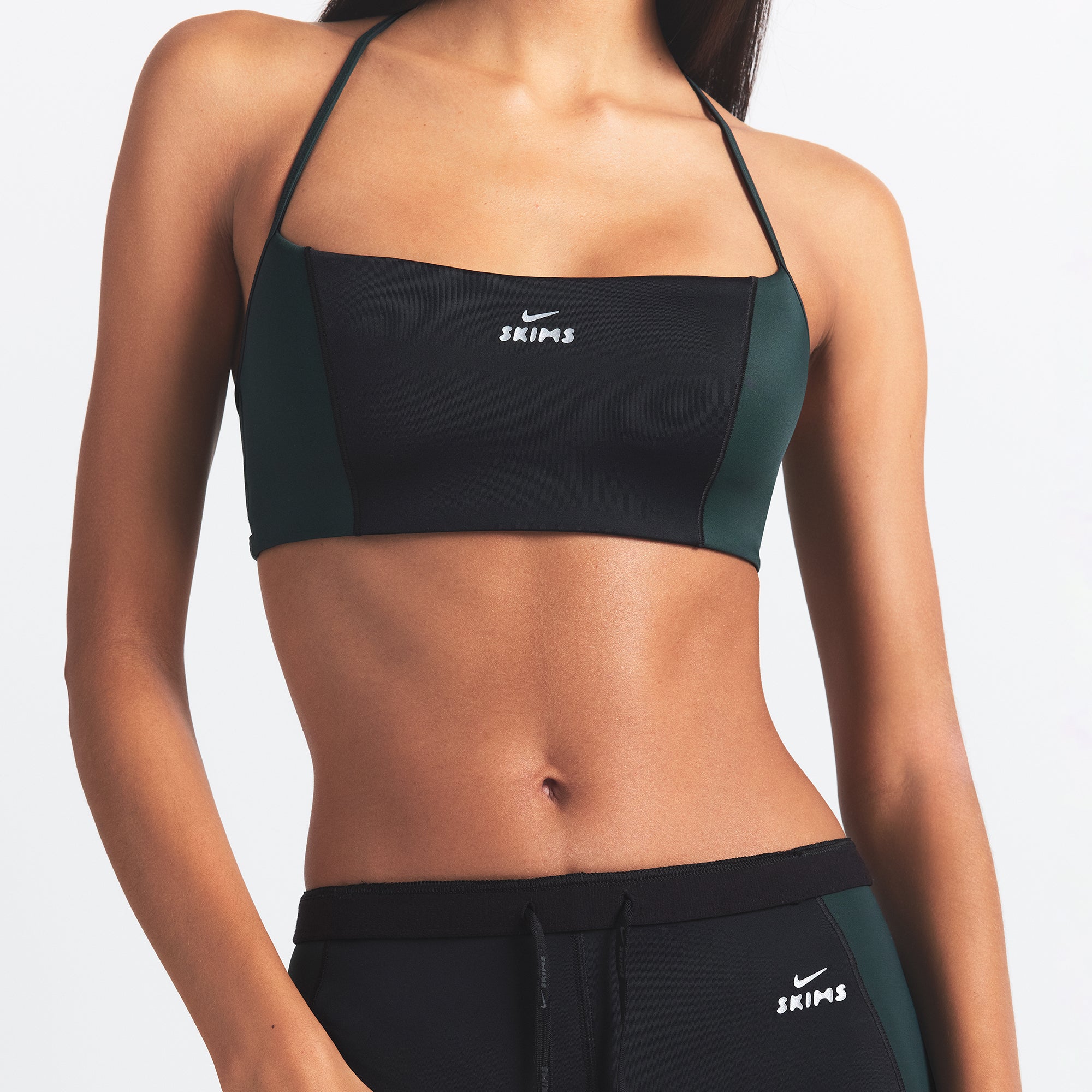 NikeSKIMS SHINE MICRO SCOOP BRA | OBSIDIAN AND DARK TEAL - Image 2