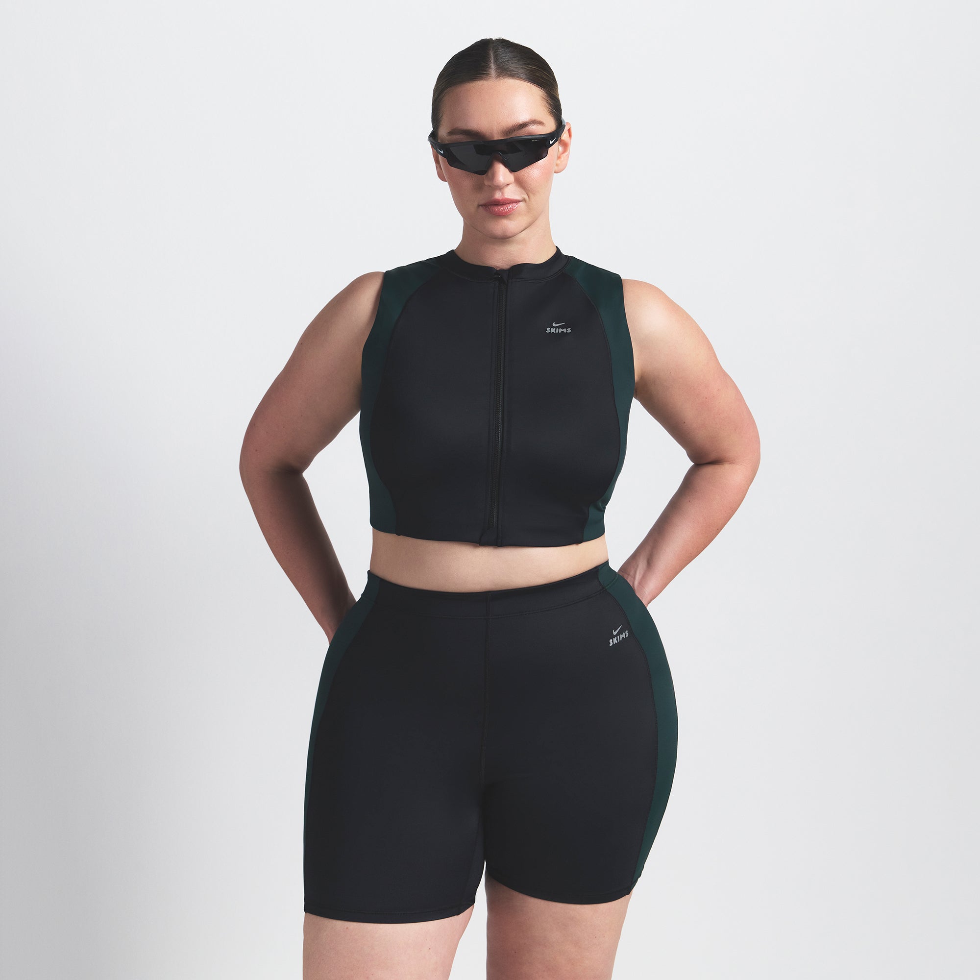 NikeSKIMS SHINE FRONT ZIP BRA | OBSIDIAN AND DARK TEAL - Image 7