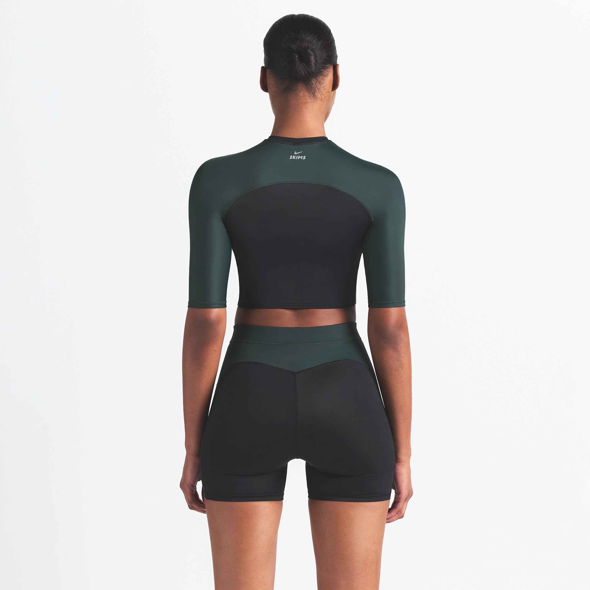 NikeSKIMS SHINE PADDED HALF SLEEVE CROP TOP | OBSIDIAN AND DARK TEAL - Image 4