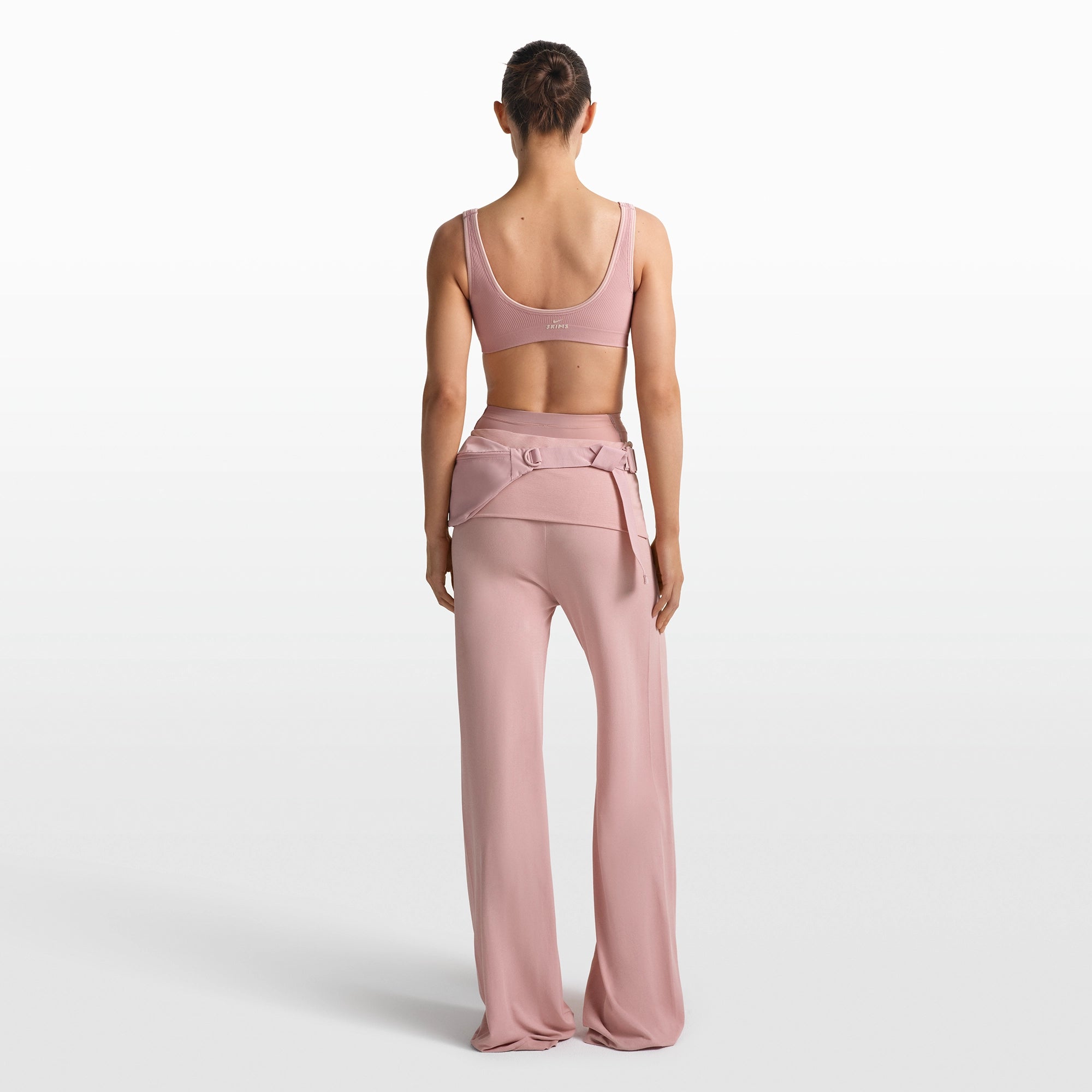 NikeSKIMS RIBBED SEAMLESS MICRO SCOOP BRA | HIMALAYAN - Image 5