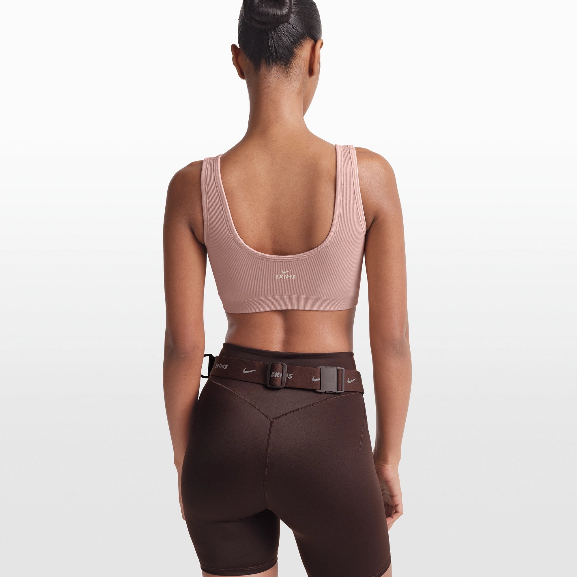 NikeSKIMS RIBBED SEAMLESS SCOOP BRA | HIMALAYAN - Image 6