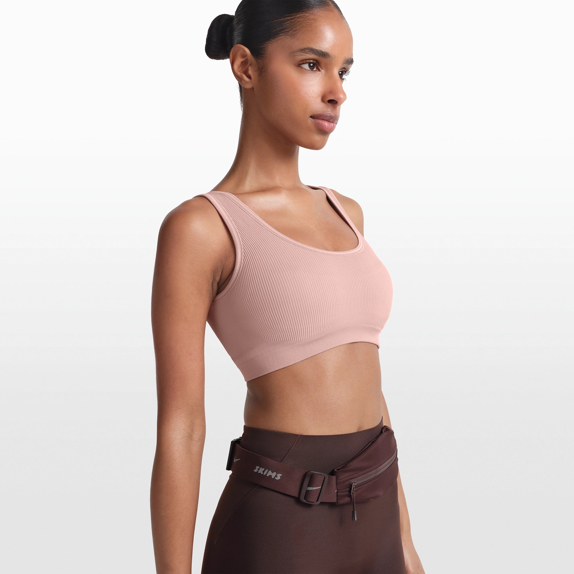 NikeSKIMS RIBBED SEAMLESS SCOOP BRA | HIMALAYAN - Image 4
