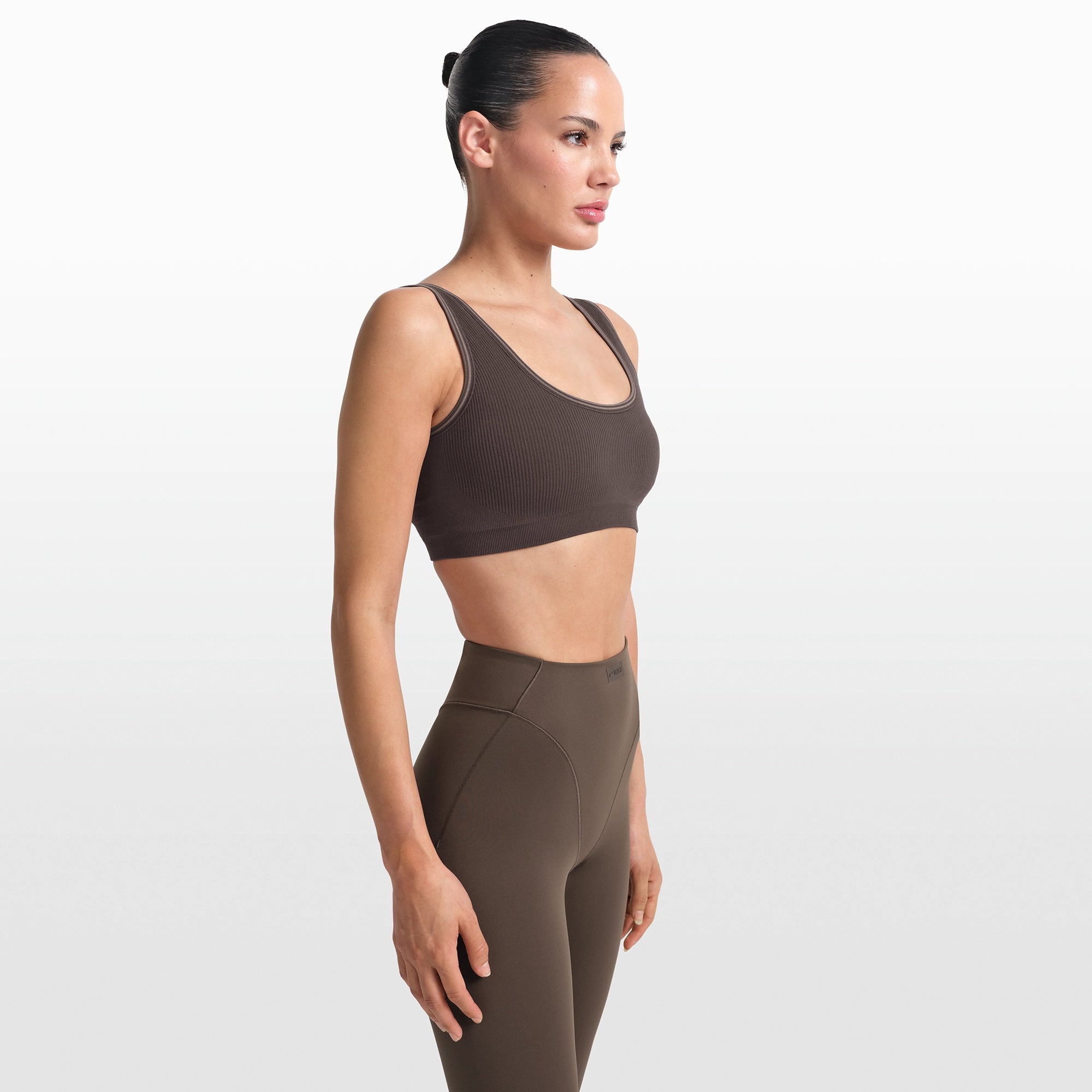 NikeSKIMS RIBBED SEAMLESS SCOOP BRA | PHOENIX - Image 5