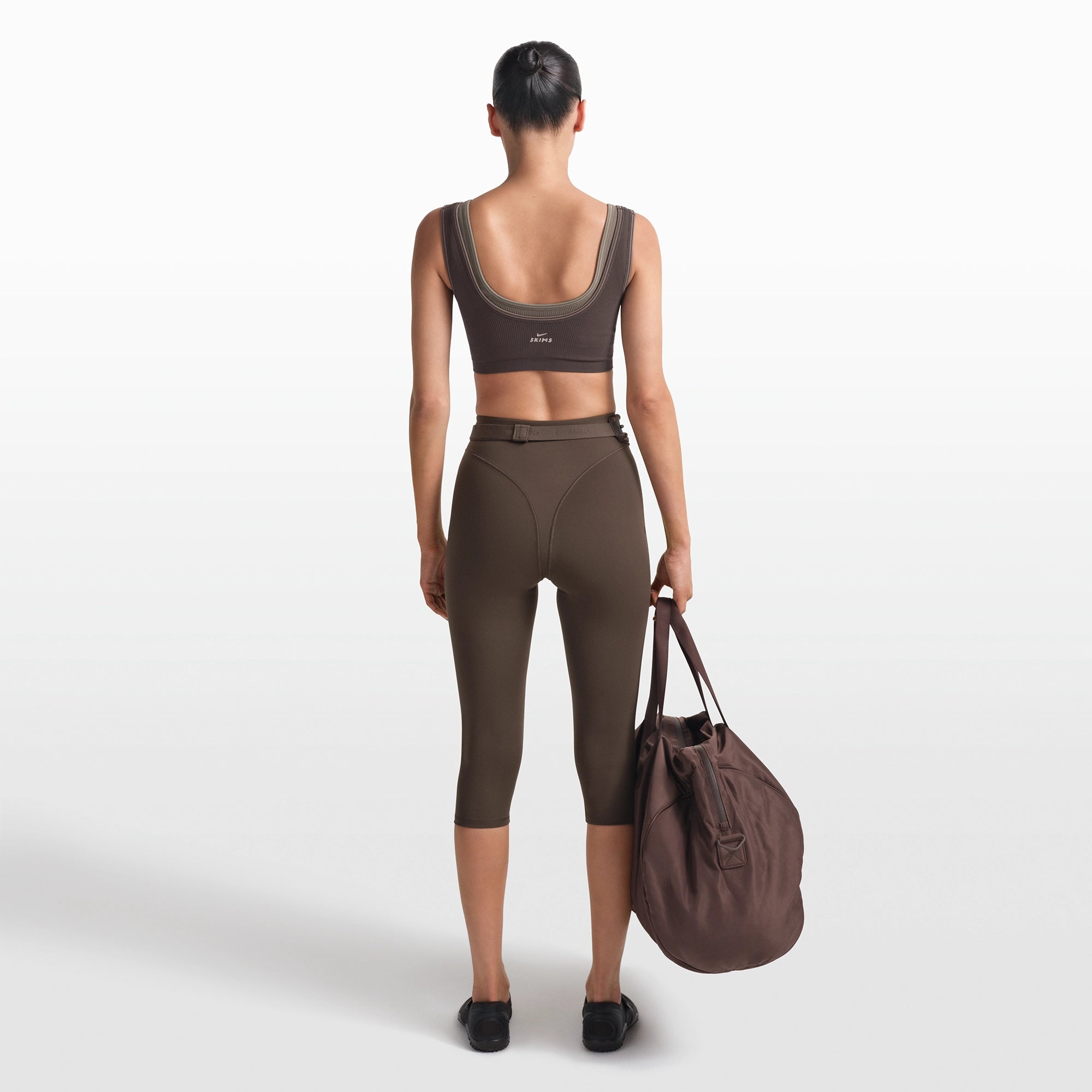 NikeSKIMS RIBBED SEAMLESS SCOOP BRA | PHOENIX - Image 7