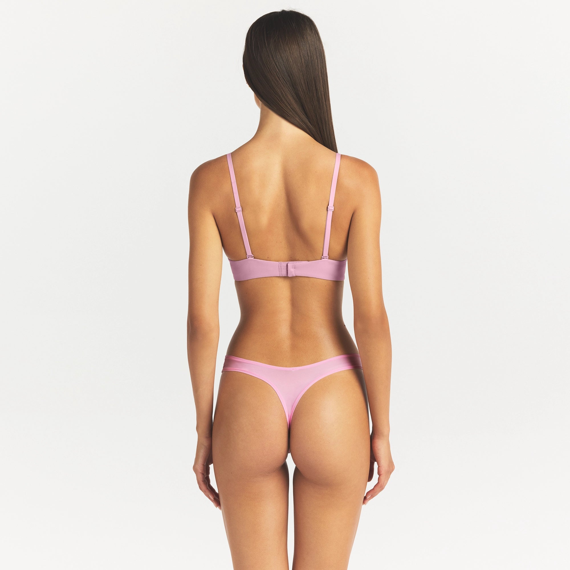 FITS EVERYBODY T-SHIRT BRA | BUBBLE GUM - Image 4
