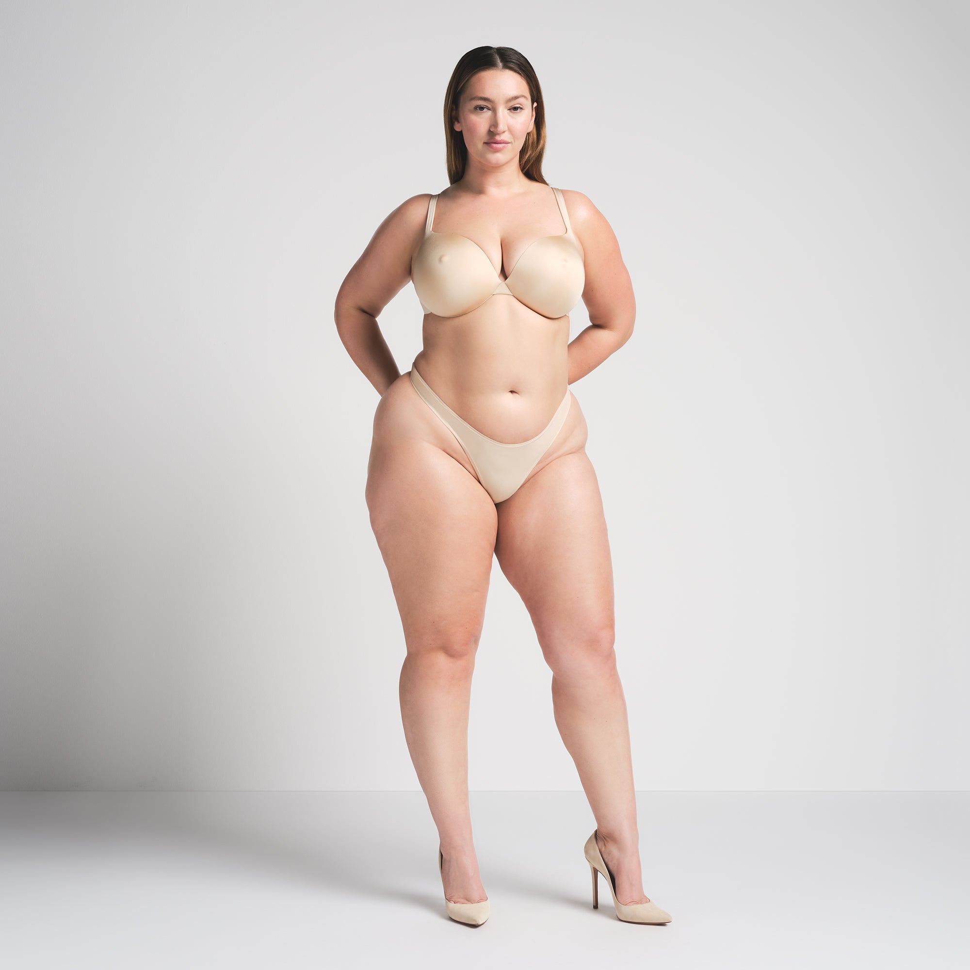 SKIMS ULTIMATE NIPPLE PUSH-UP BRA | SAND - Image 3