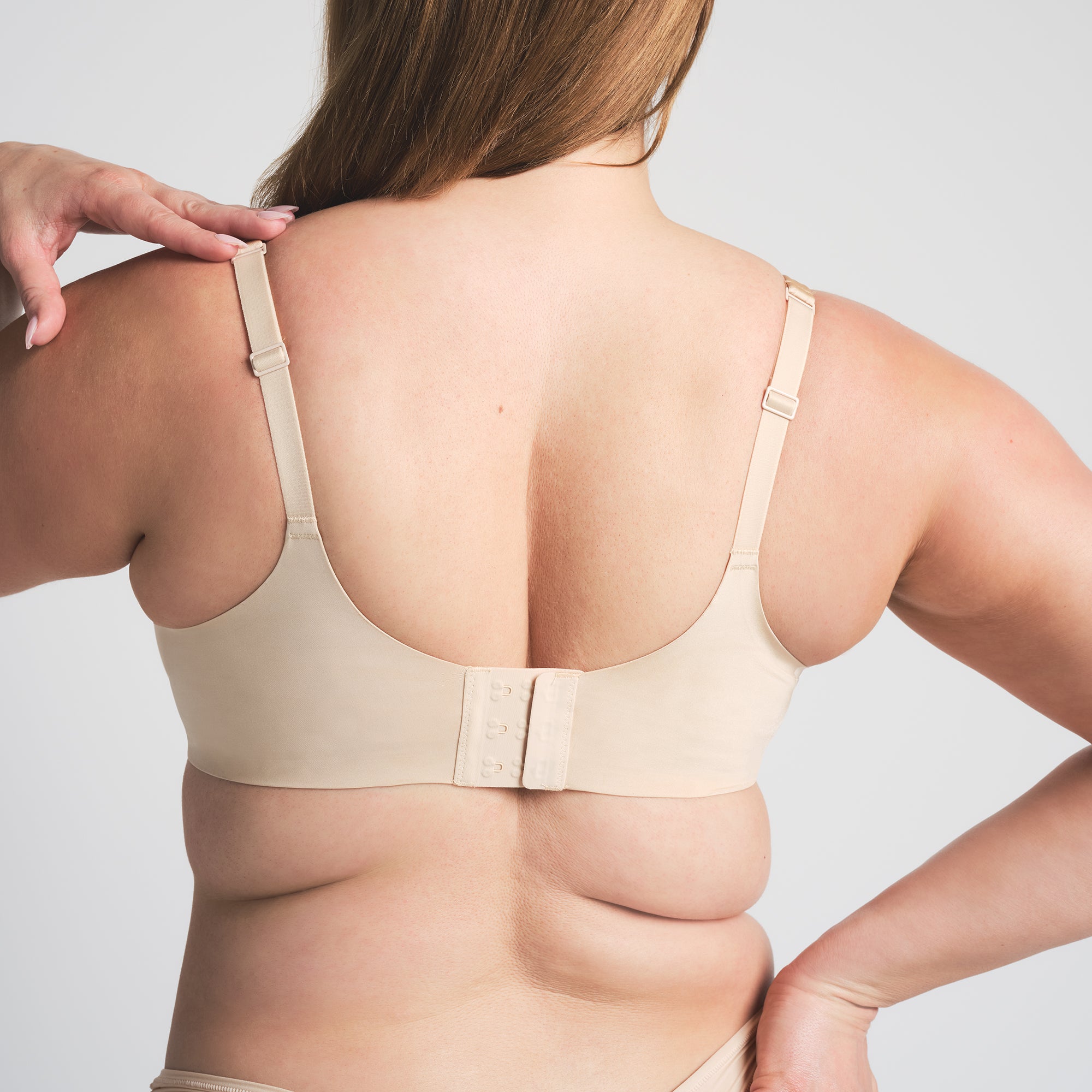SKIMS ULTIMATE NIPPLE PUSH-UP BRA | SAND - Image 4