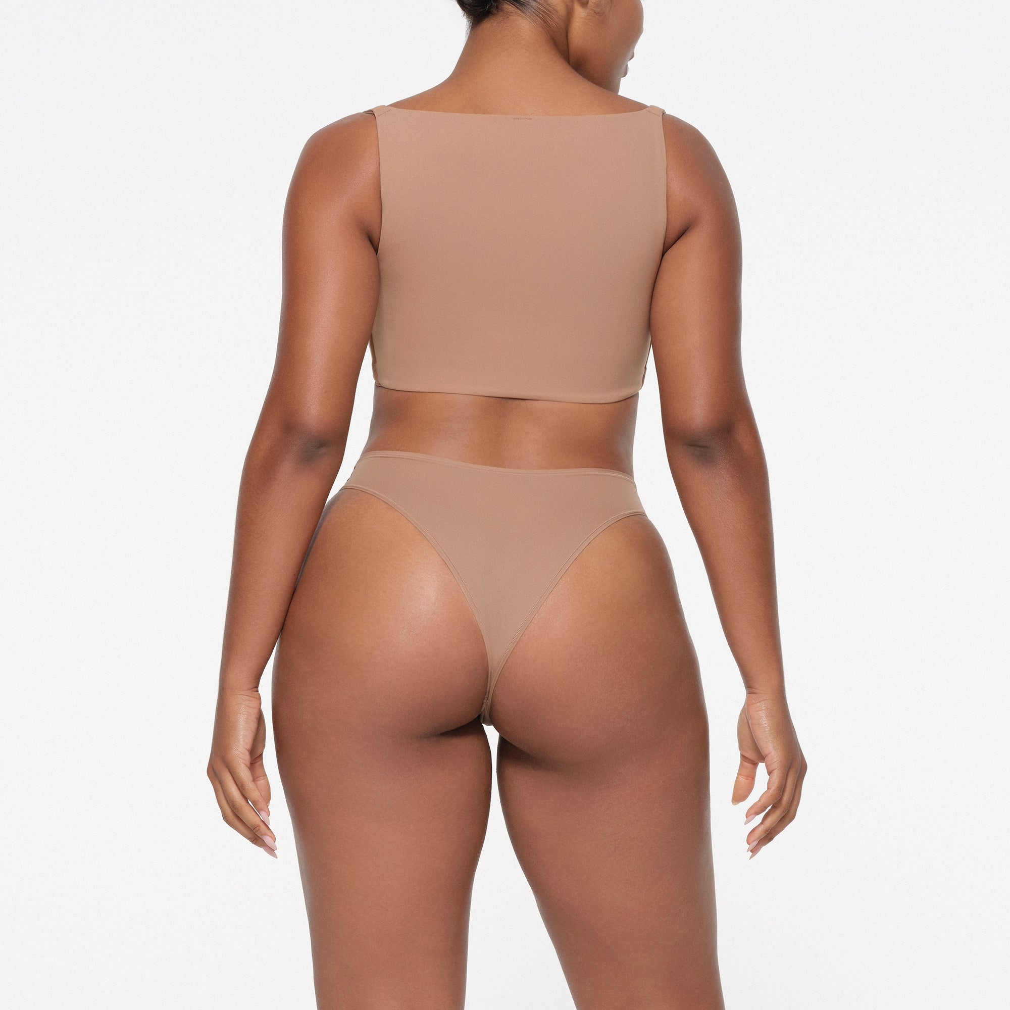 FITS EVERYBODY BACK SMOOTHING FULL COVERAGE BRA | SIENNA - Image 4