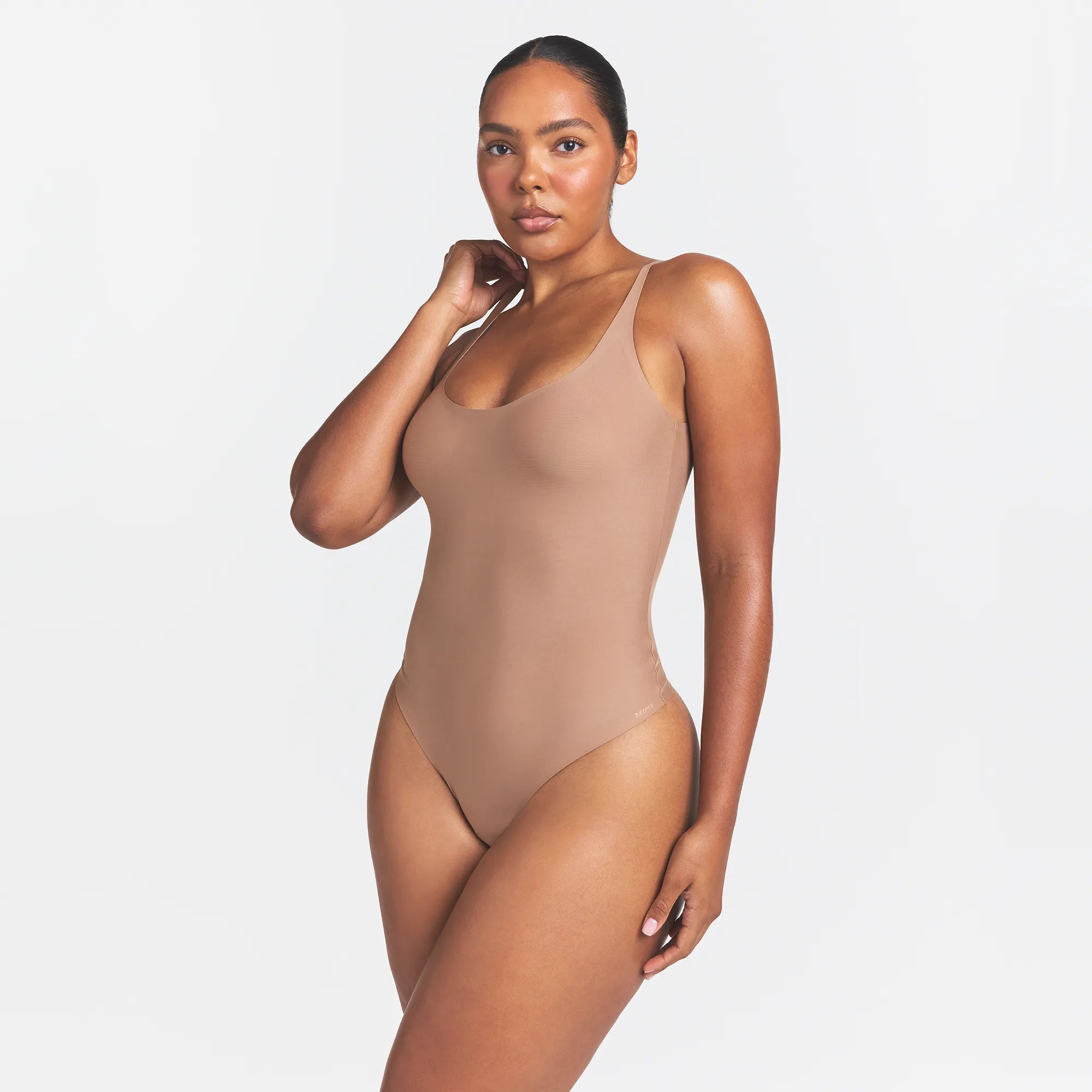 SKIMS BODY SCOOP LOW BACK THONG BODYSUIT | SIENNA - Image 4