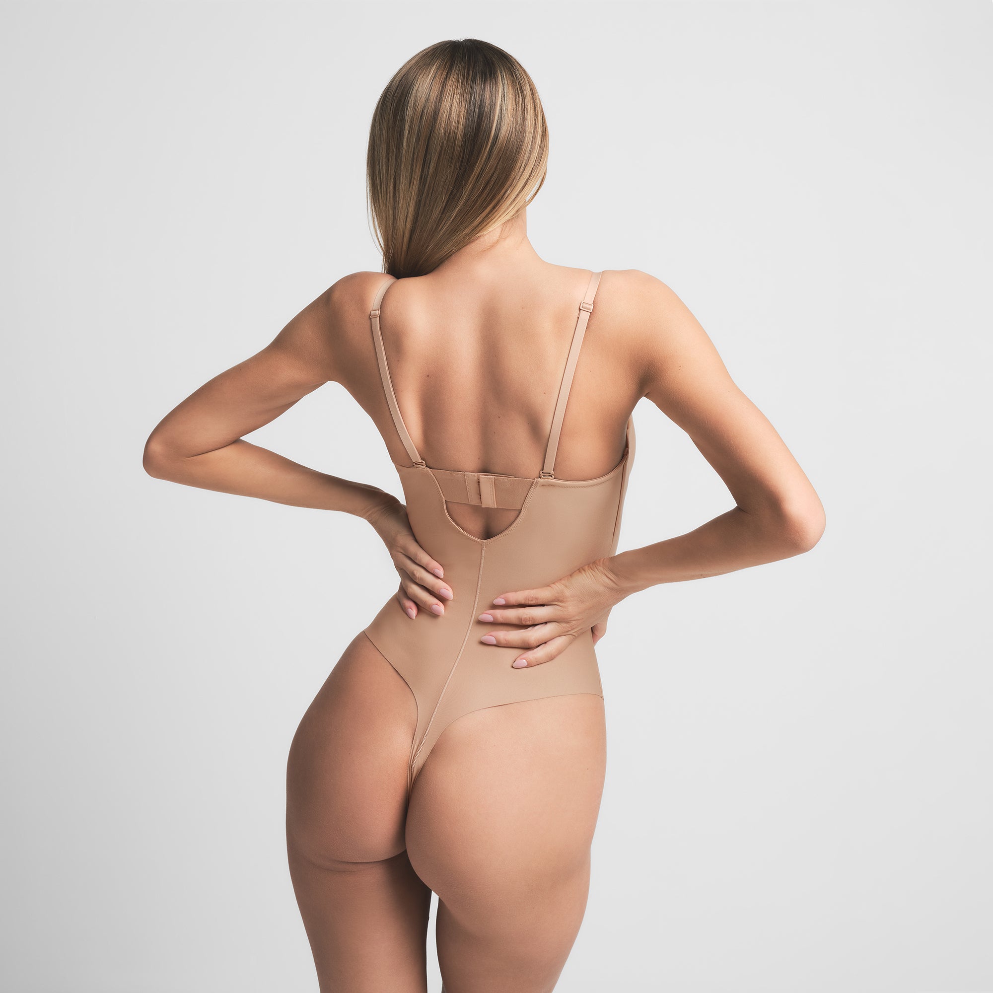 SKIMS BODY UNDERWIRE THONG BODYSUIT | CLAY - Image 4