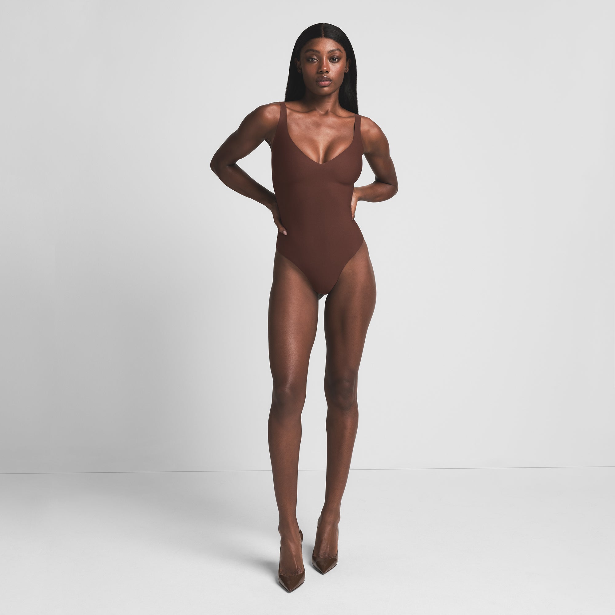 SKIMS BODY UNLINED PLUNGE THONG BODYSUIT | COCOA - Image 2
