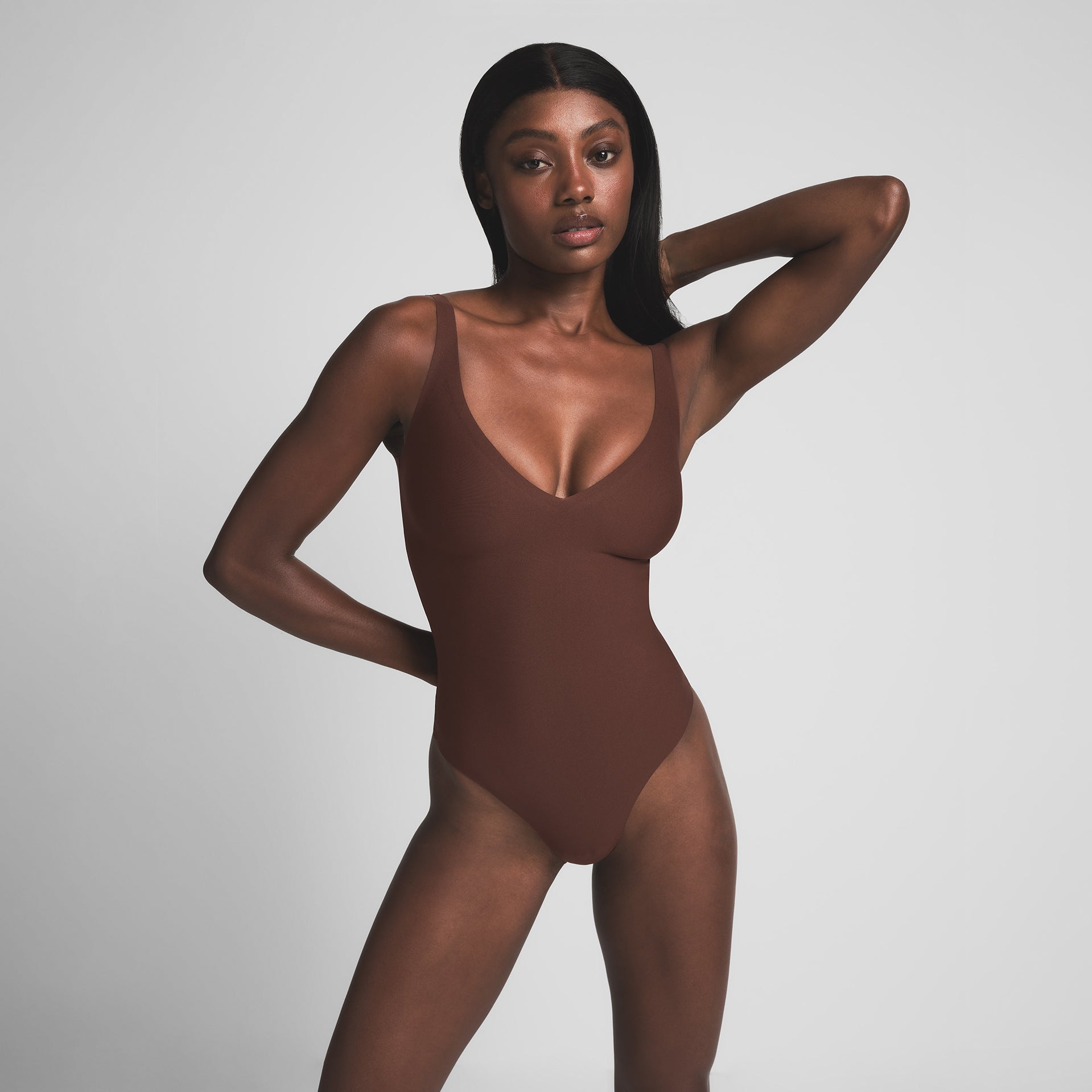 SKIMS BODY UNLINED PLUNGE THONG BODYSUIT | COCOA - Image 3