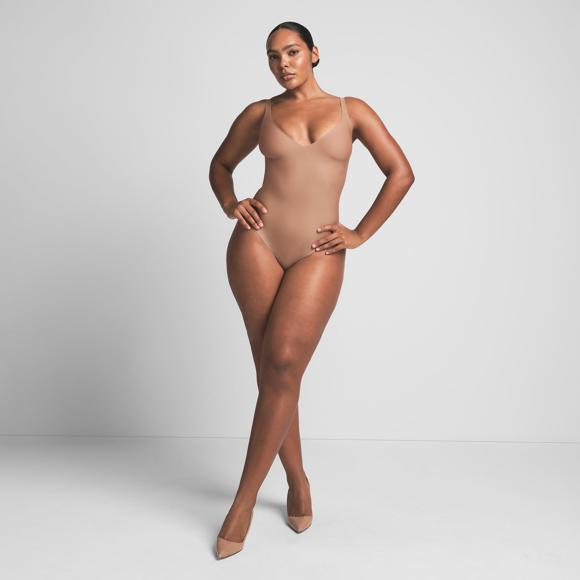 SKIMS BODY UNLINED PLUNGE THONG BODYSUIT | SIENNA - Image 3