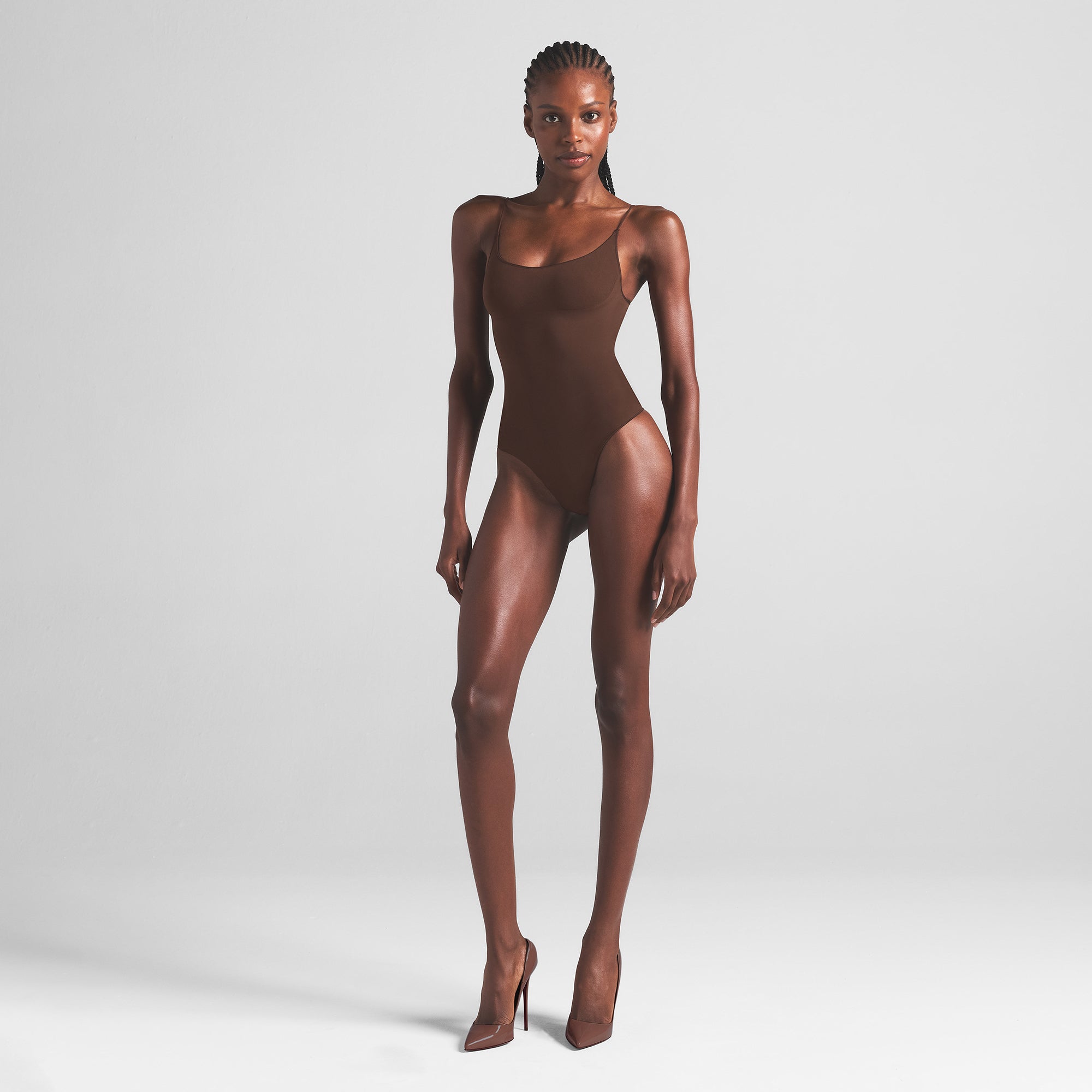 SHEER SEAMLESS THONG BODYSUIT | COCOA - Image 3