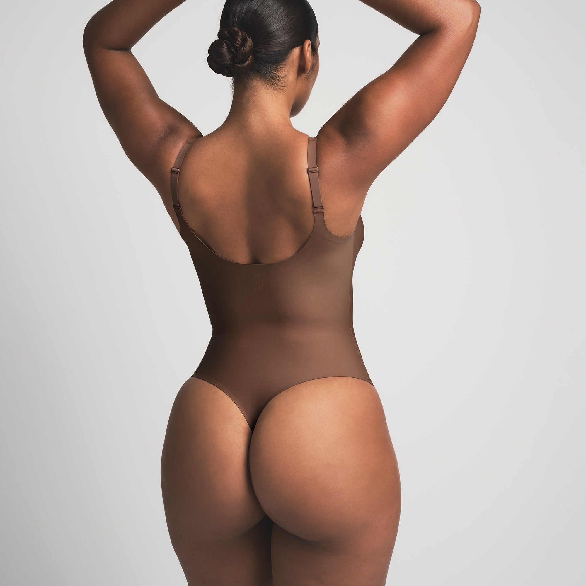 SKIMS BODY UNLINED PLUNGE THONG BODYSUIT | JASPER - Image 4