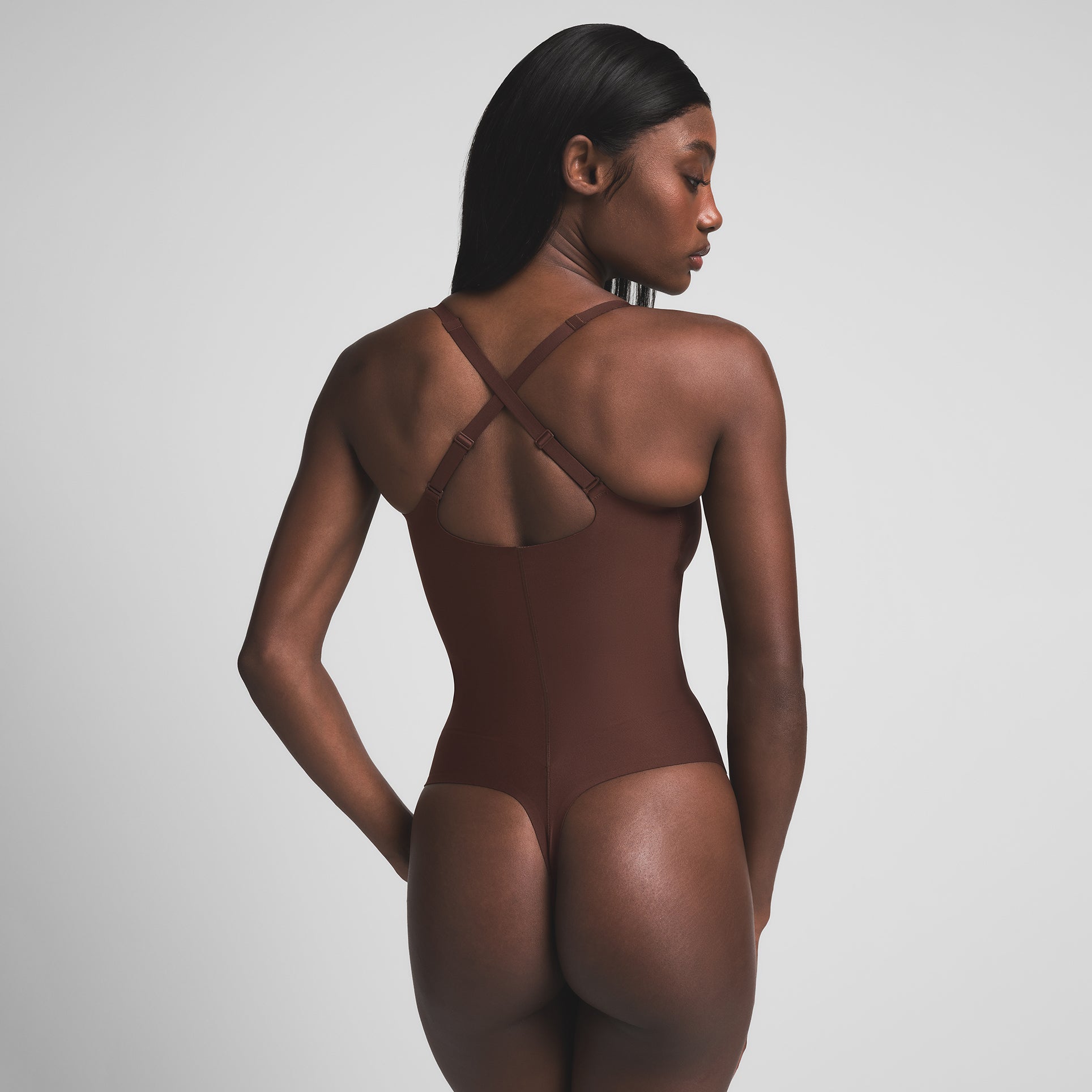 SKIMS BODY CORE SCULPT PLUNGE THONG BODYSUIT | COCOA - Image 4