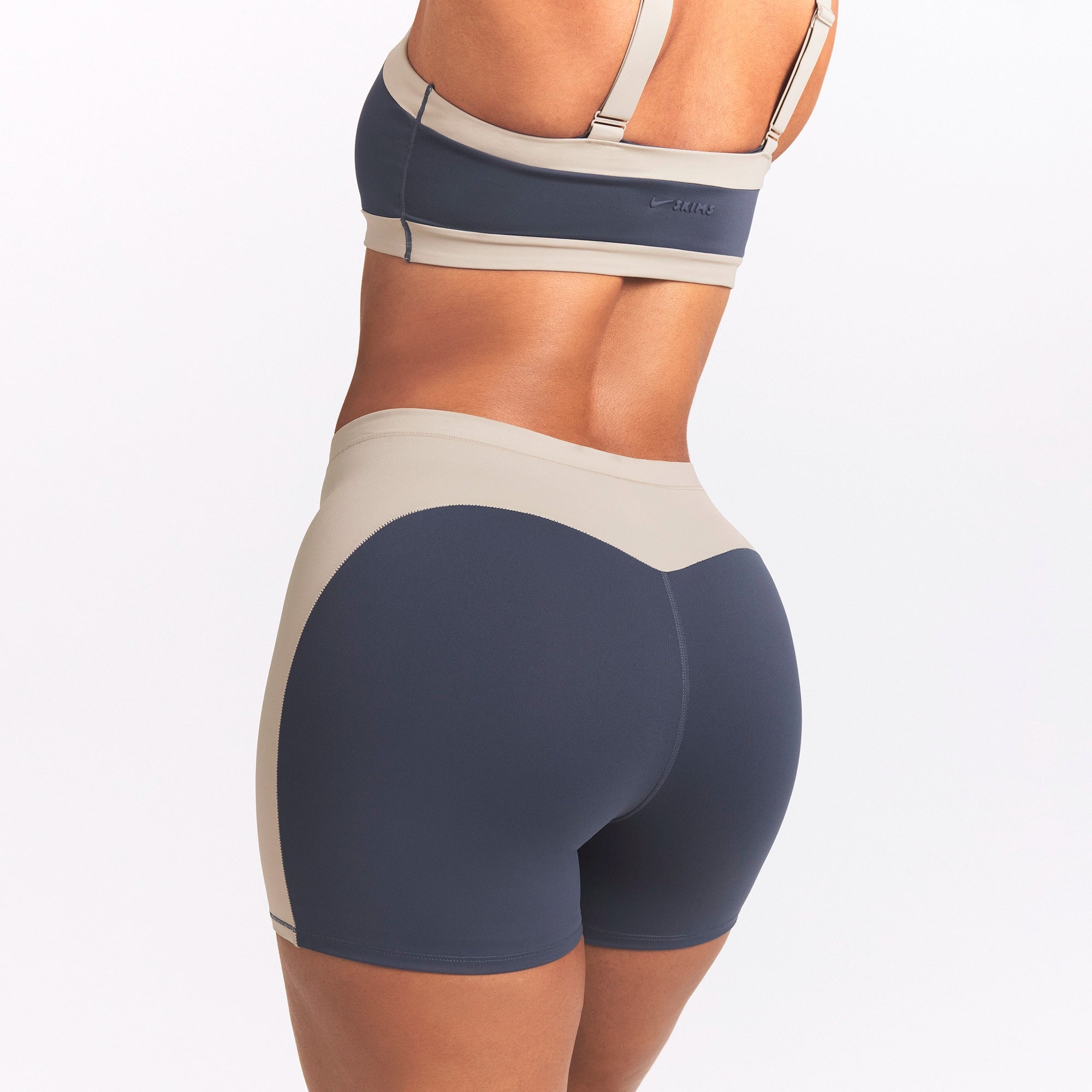 NikeSKIMS MATTE SHINE MIX 5 BIKER SHORT | DEEP ROYAL AND STONE - Image 4
