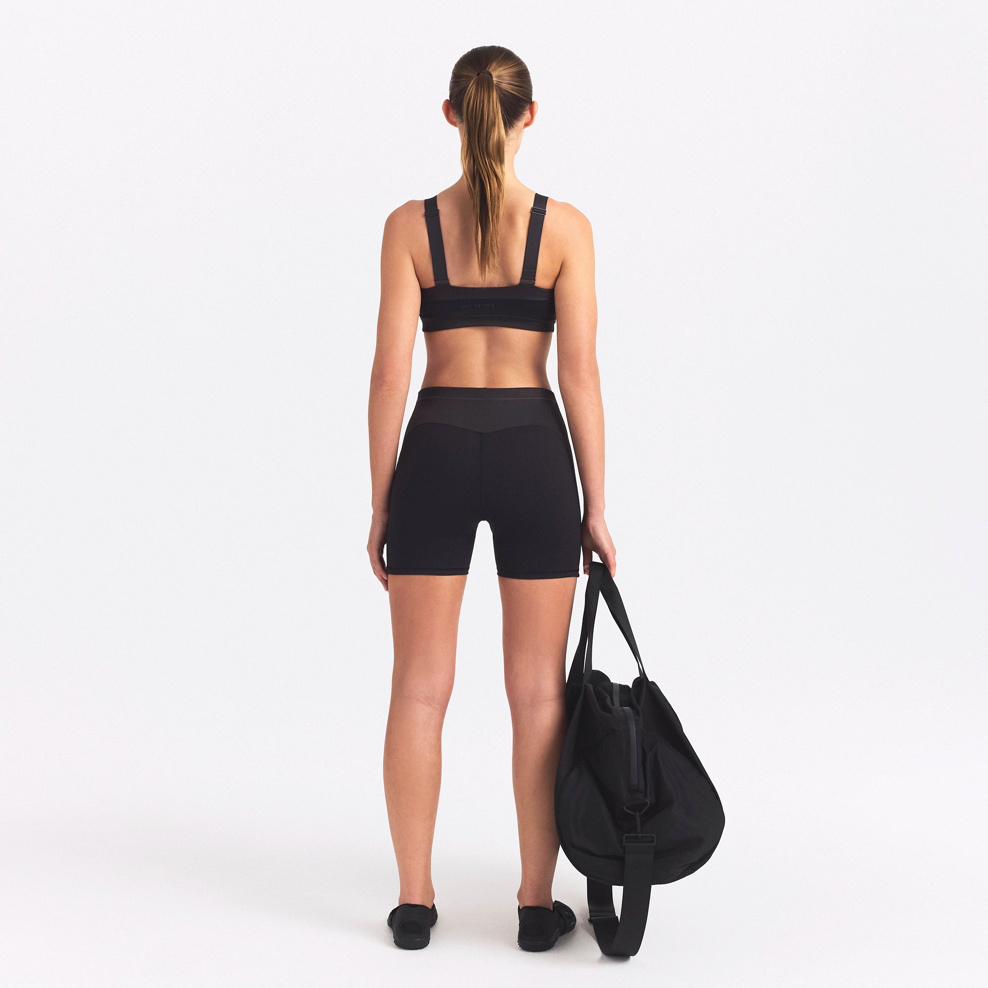 NikeSKIMS MATTE SHINE MIX 5 BIKER SHORT | OBSIDIAN AND IGNEOUS - Image 5