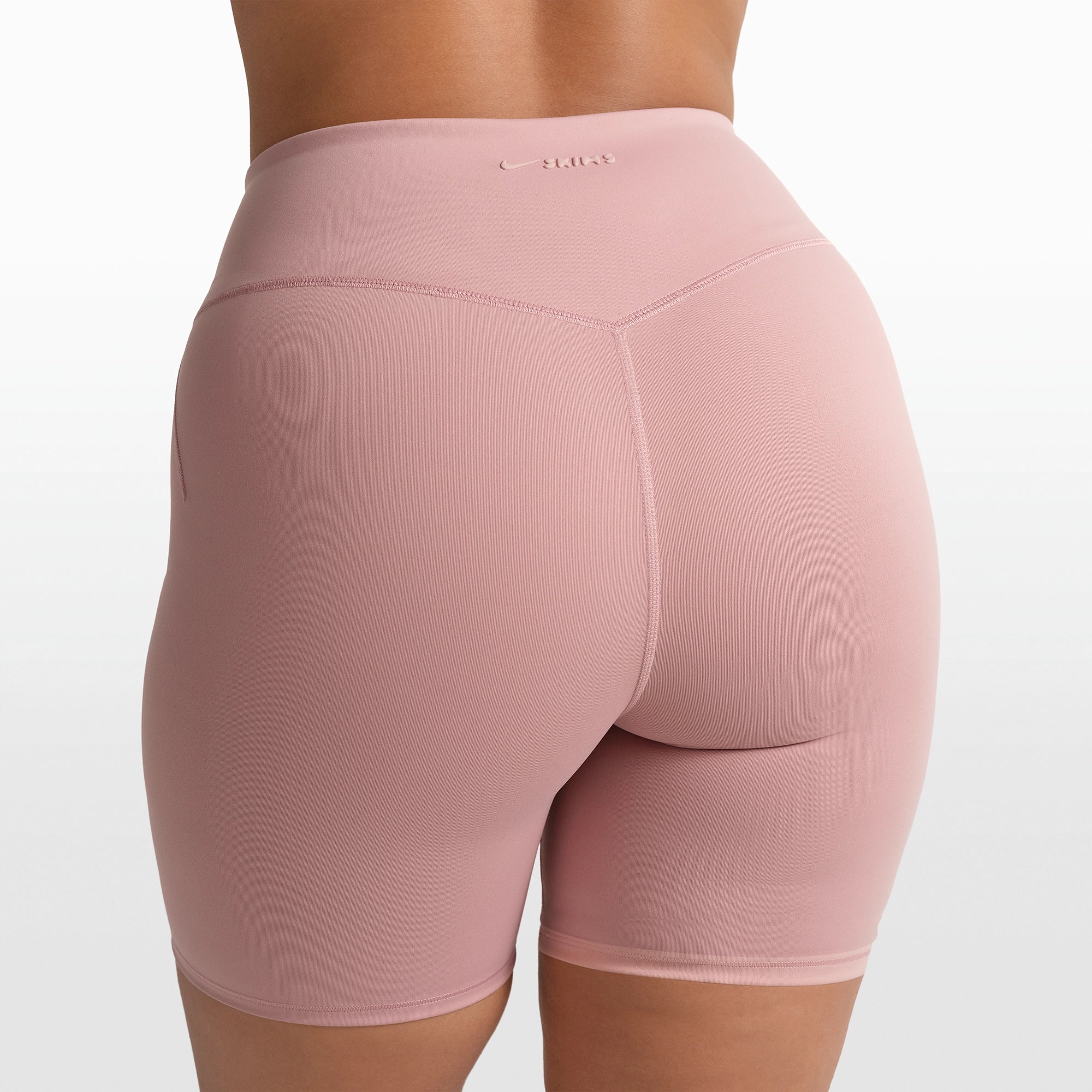 NikeSKIMS MATTE 5 BIKER SHORT | HIMALAYAN - Image 5
