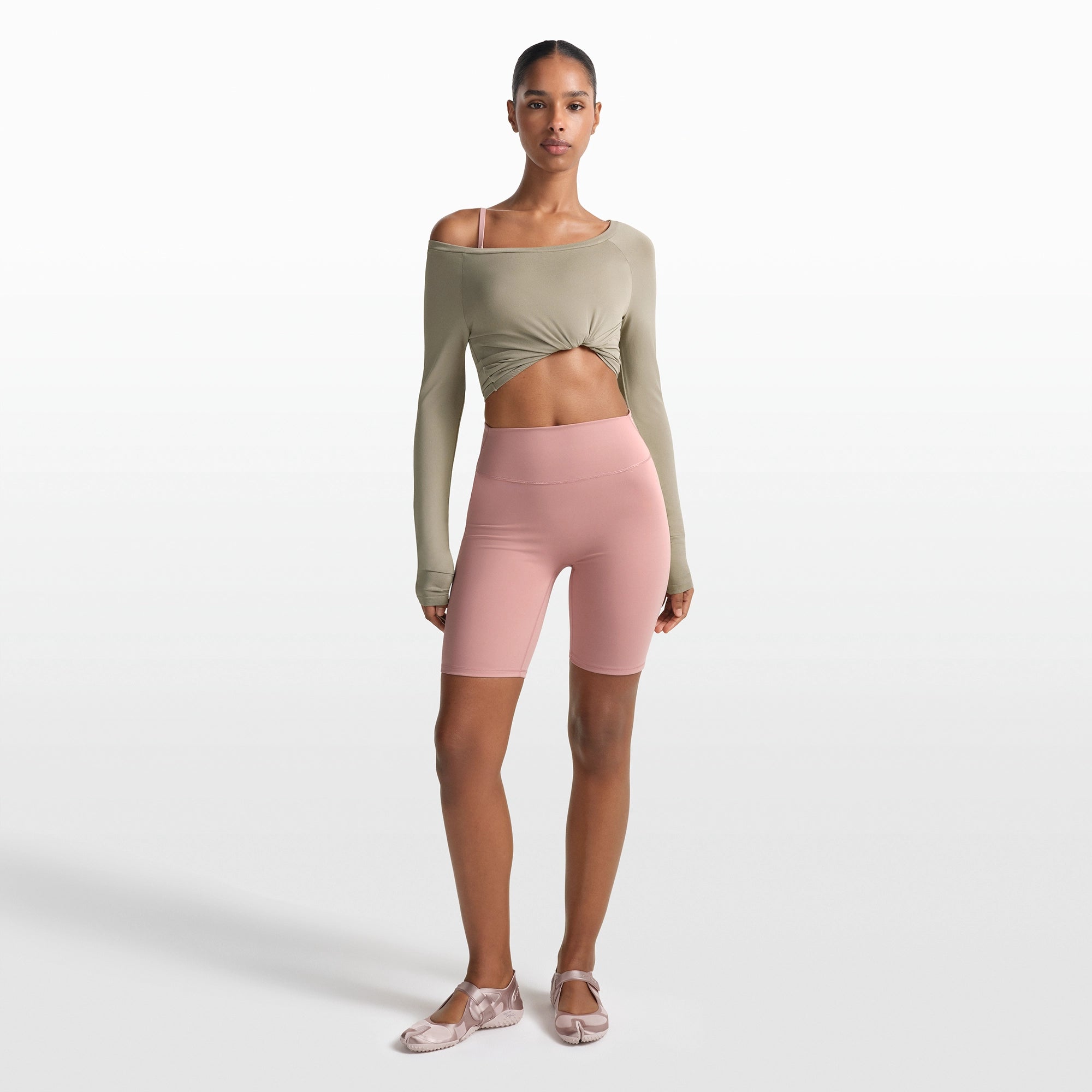 NikeSKIMS MATTE 7 BIKER SHORT | HIMALAYAN - Image 2