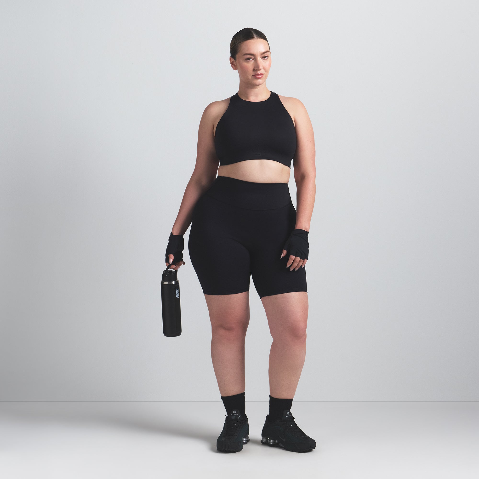 NikeSKIMS MATTE 7 BIKER SHORT | OBSIDIAN - Image 7