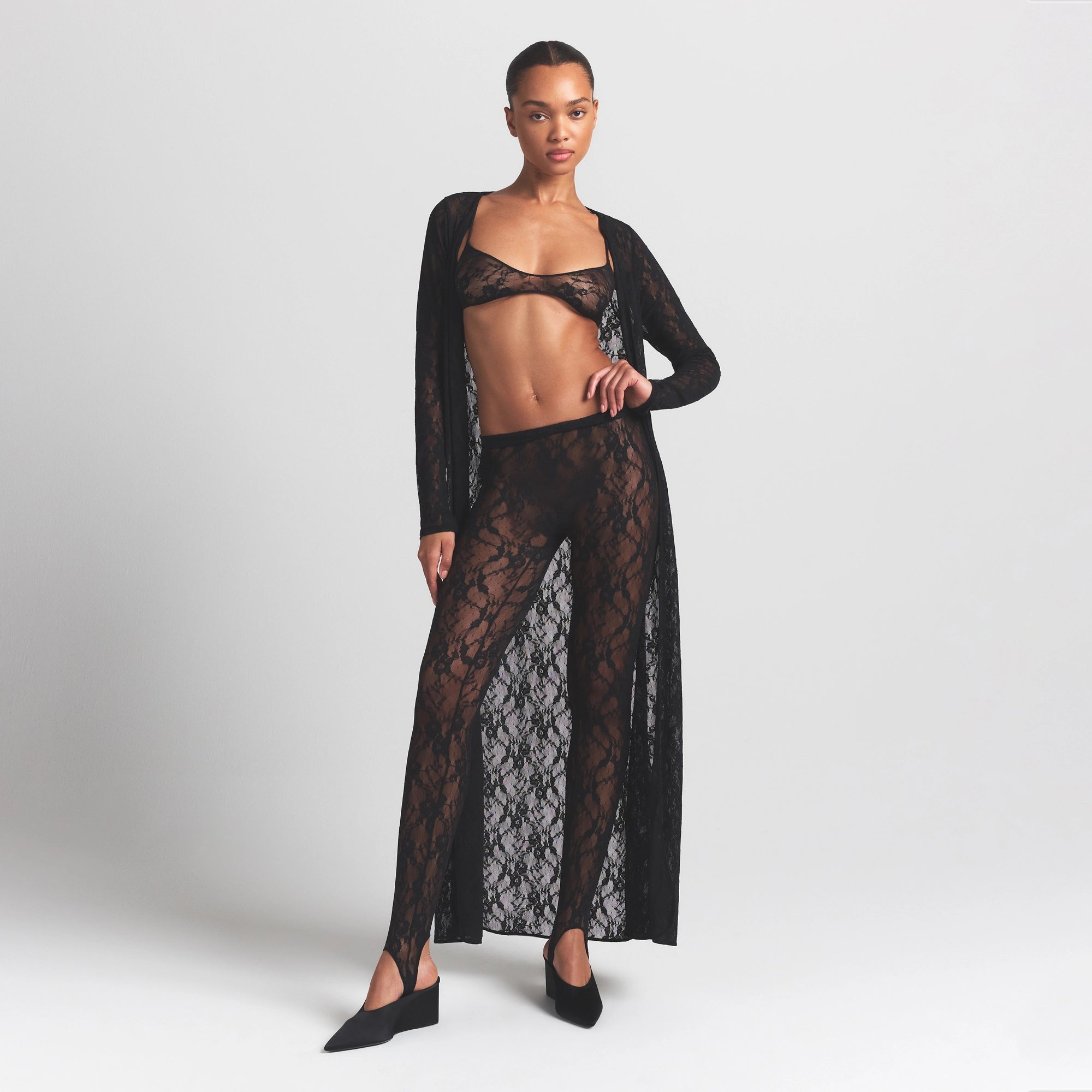 STRETCH LACE STIRRUP LEGGING | SOOT - Image 2