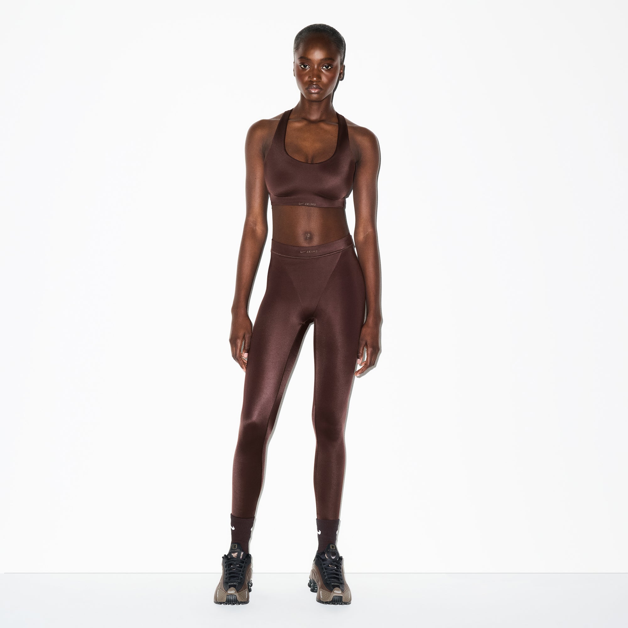 NikeSKIMS SHINE V-LINE 26 LEGGING | PHOENIX - Image 3