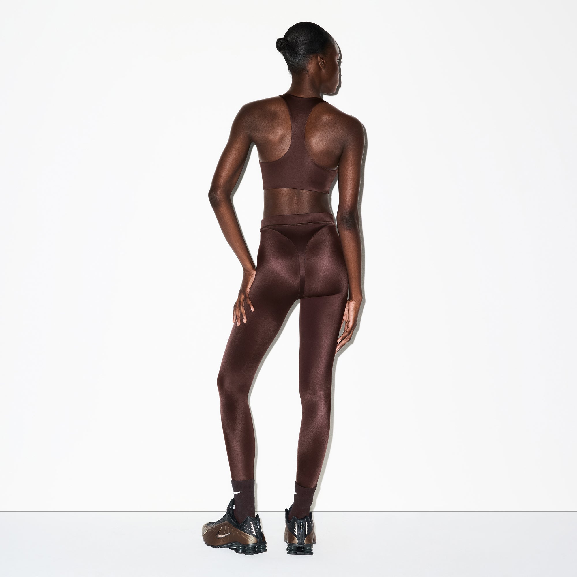 NikeSKIMS SHINE V-LINE 26 LEGGING | PHOENIX - Image 5