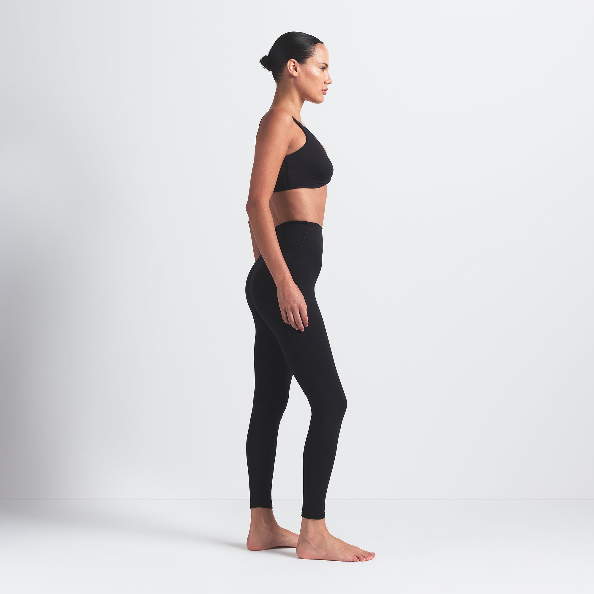 NikeSKIMS MATTE 26 LEGGING | OBSIDIAN - Image 4