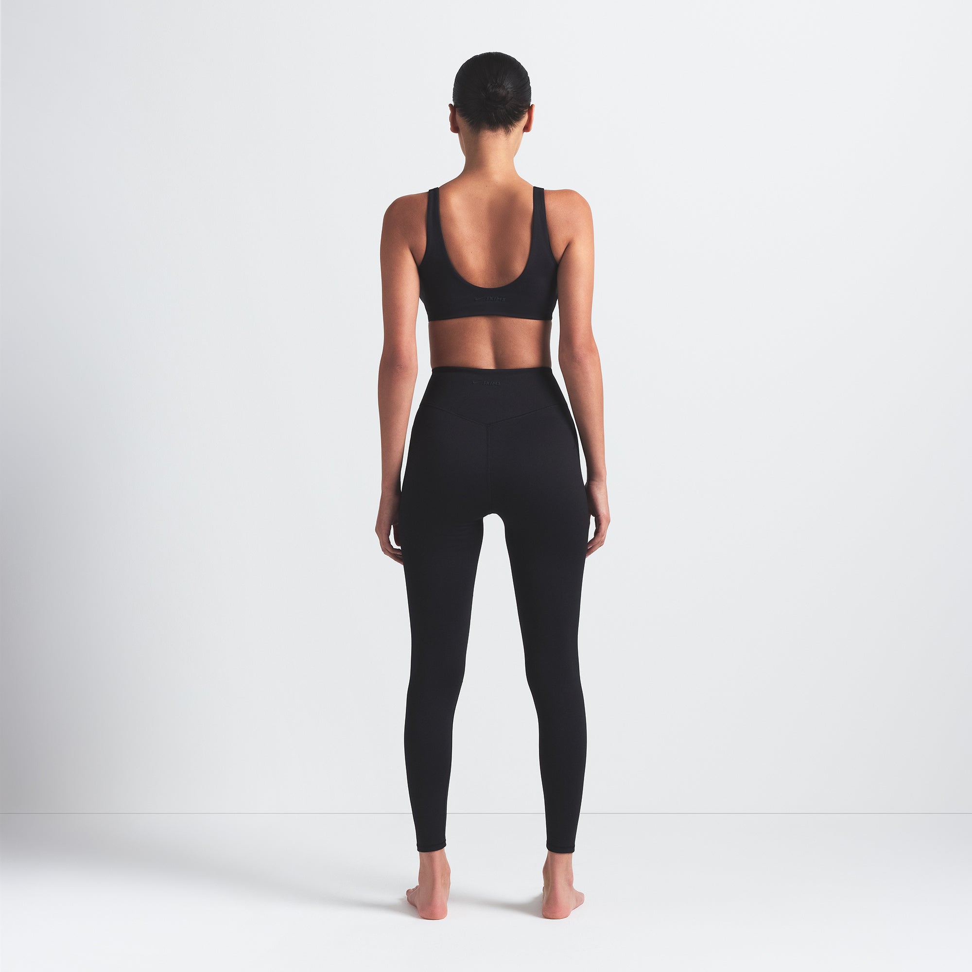 NikeSKIMS MATTE 26 LEGGING | OBSIDIAN - Image 9
