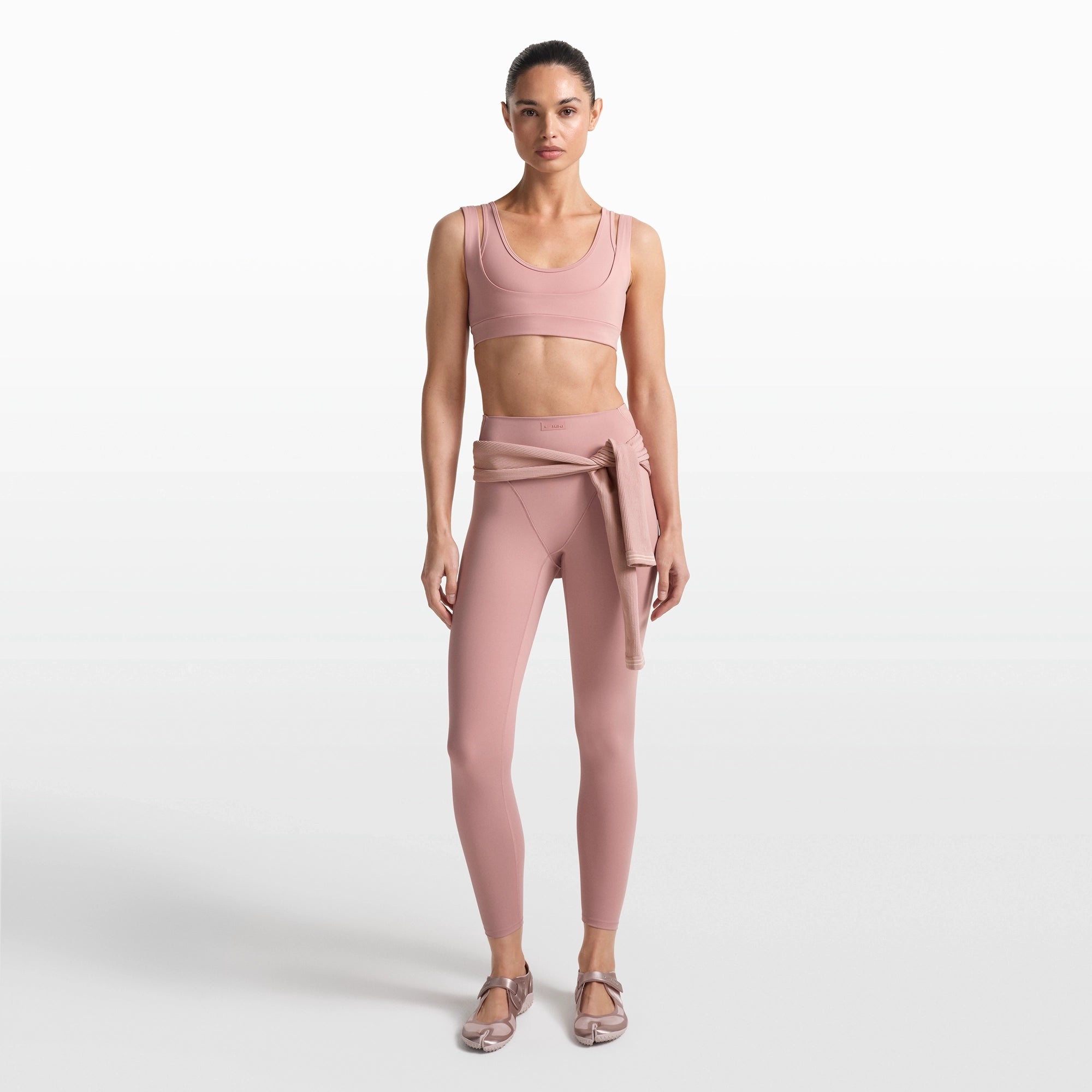 NikeSKIMS MATTE V-LINE 26 LEGGING | HIMALAYAN - Image 2