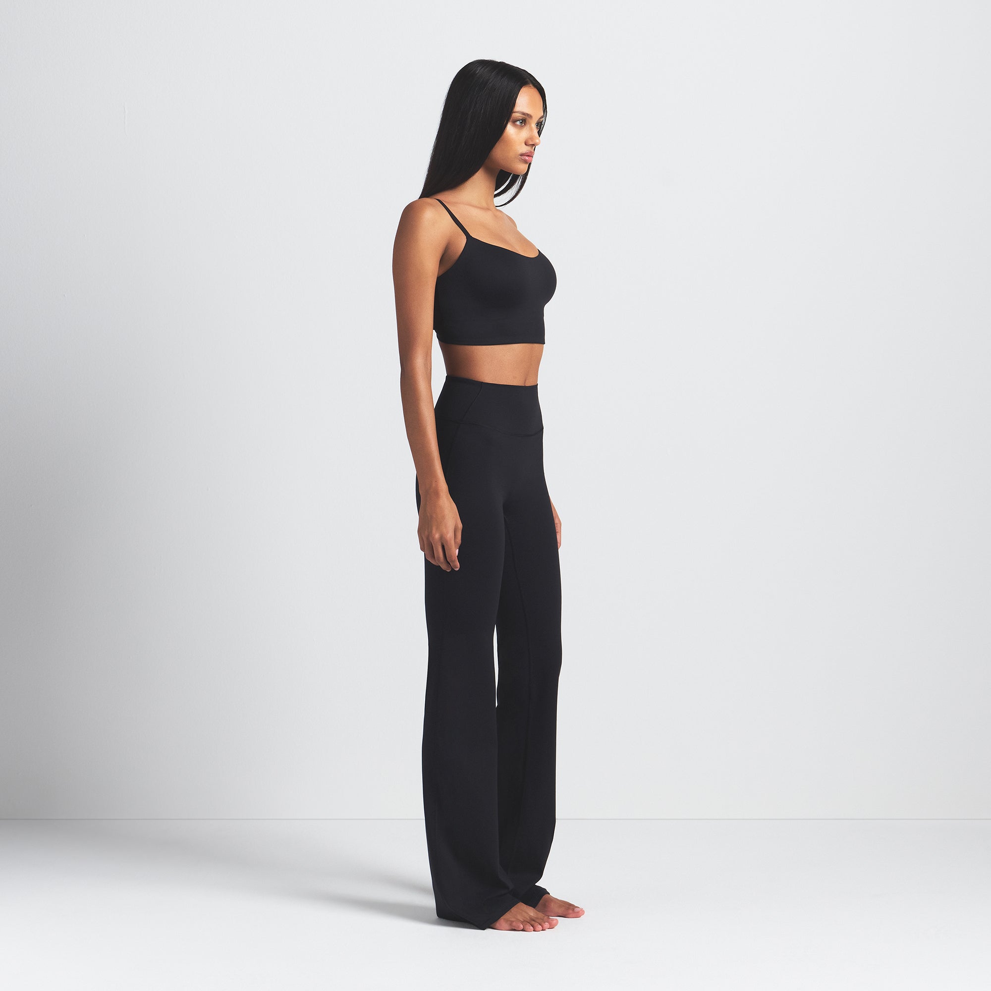 NikeSKIMS MATTE SLIM FLARE LEGGING | OBSIDIAN - Image 7