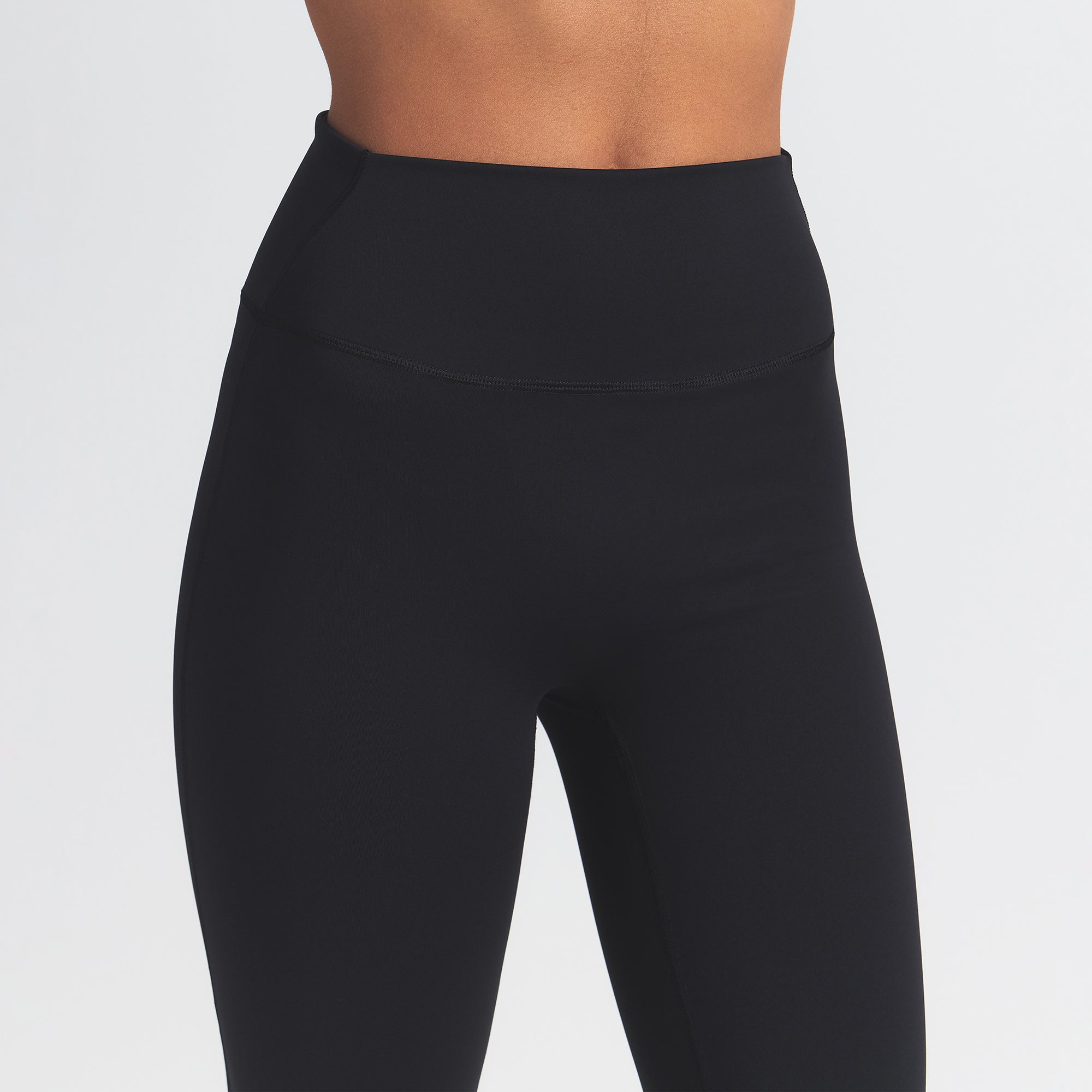 NikeSKIMS MATTE SLIM FLARE LEGGING | OBSIDIAN - Image 3