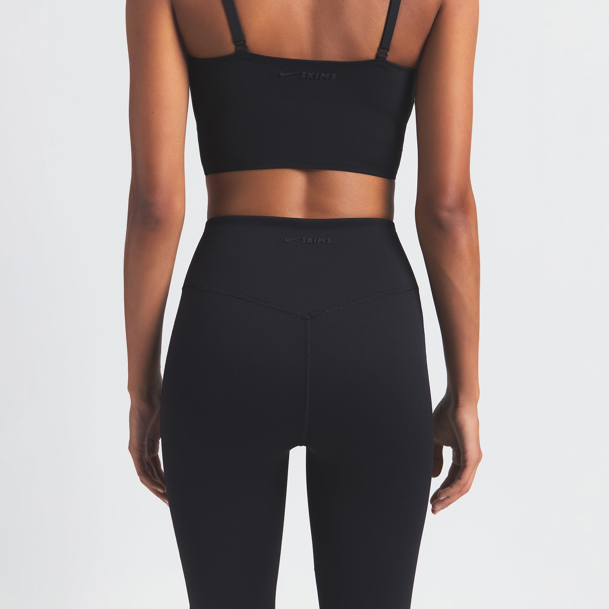 NikeSKIMS MATTE SLIM FLARE LEGGING | OBSIDIAN - Image 6