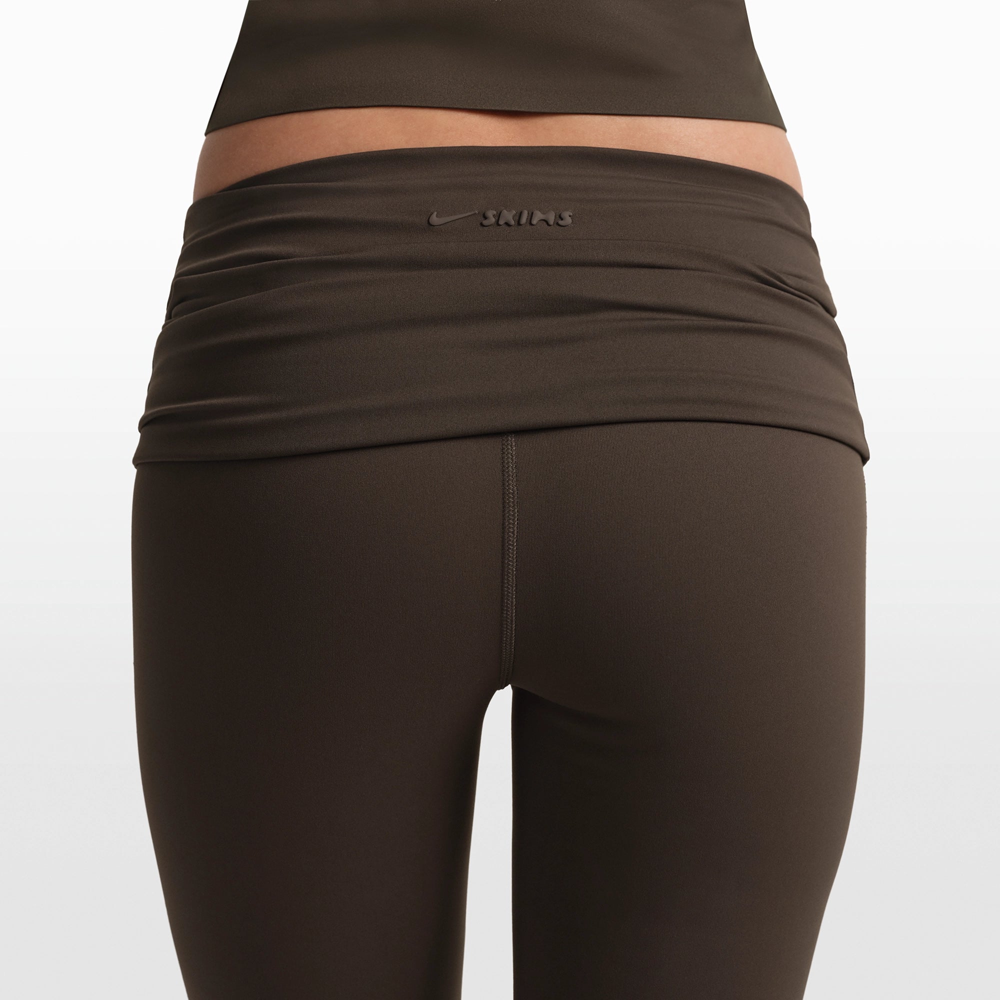 NikeSKIMS MATTE FOLDOVER SLIM FLARE LEGGING | DARK SEPIA - Image 4