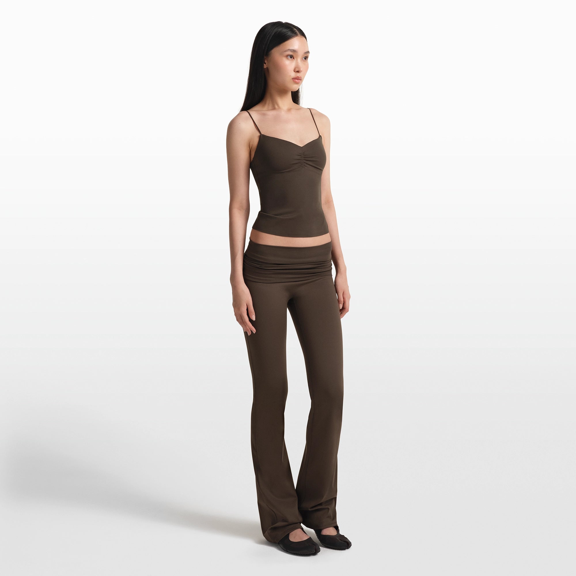 NikeSKIMS MATTE FOLDOVER SLIM FLARE LEGGING | DARK SEPIA - Image 3