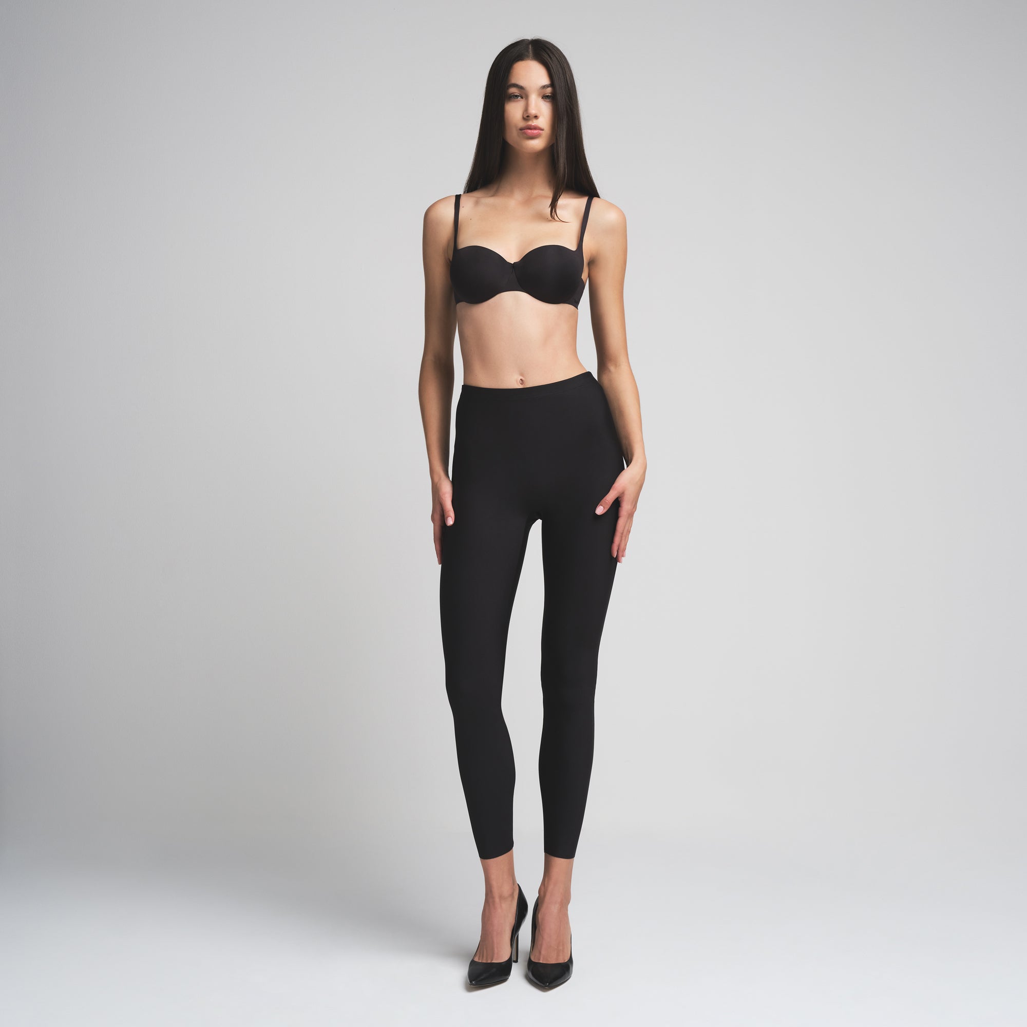 SKIMS BODY BUTT ENHANCING PADDED LEGGING | ONYX - Image 6