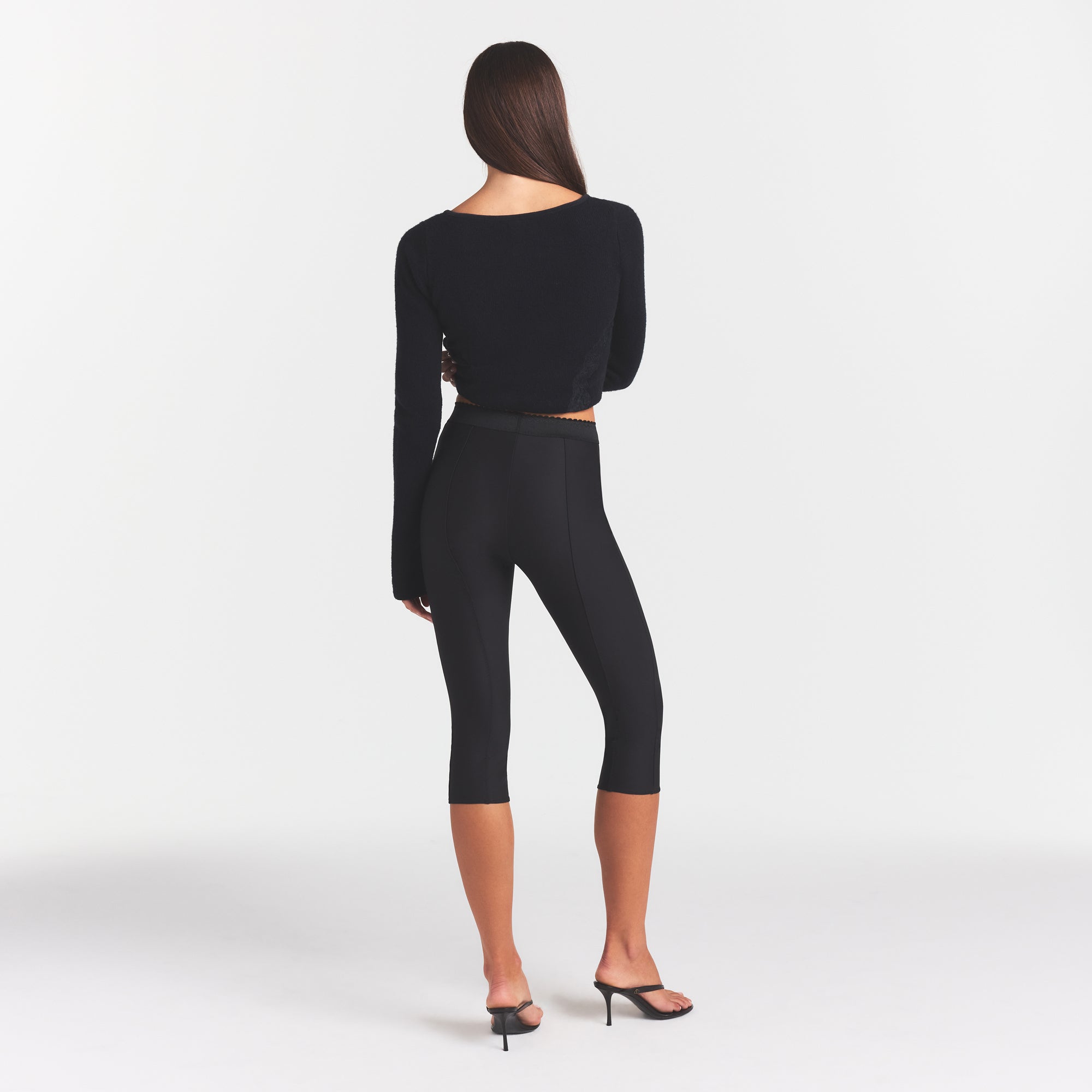 SKIMS BODY HIGH-WAISTED CAPRI | ONYX - Image 5