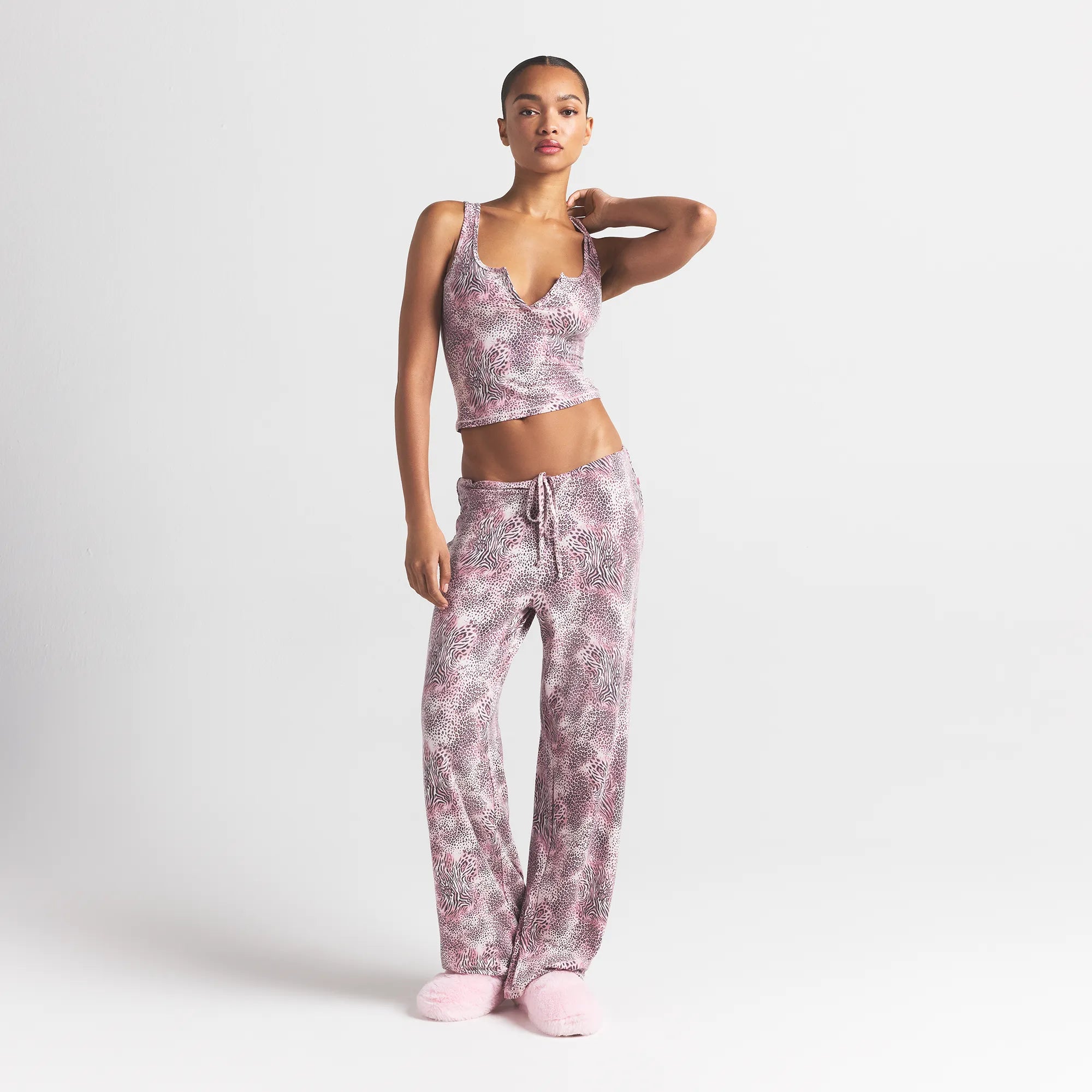 SKIMS SLEEP STRAIGHT LEG PANT | BLOOM MINI MULTI ANIMAL - Image 2