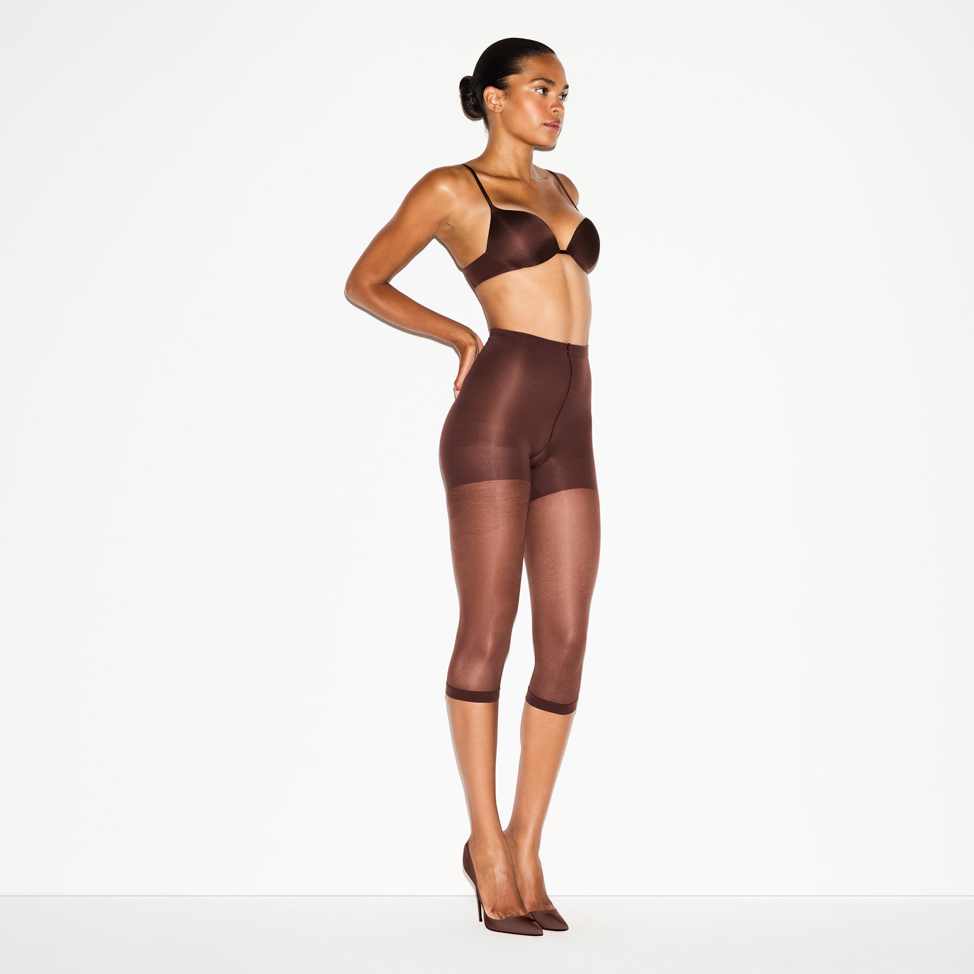 HOSIERY SHAPING CAPRI TIGHTS | COCOA - Image 3
