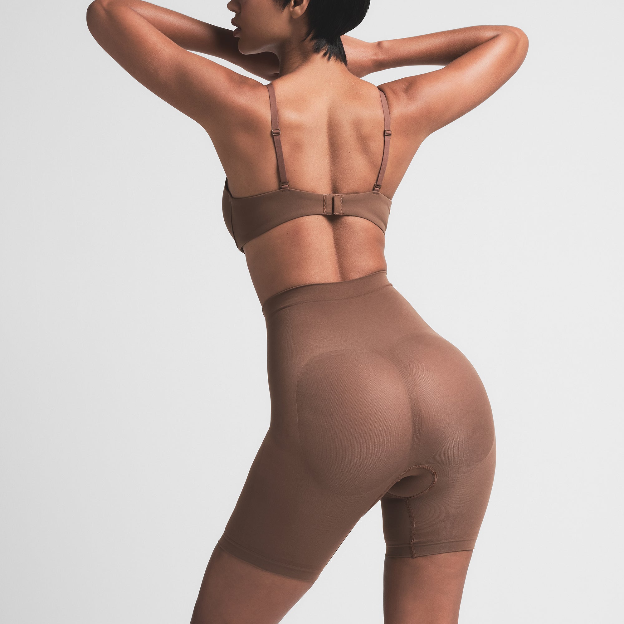 SEAMLESS SCULPT MID THIGH SHORT | JASPER - Image 4