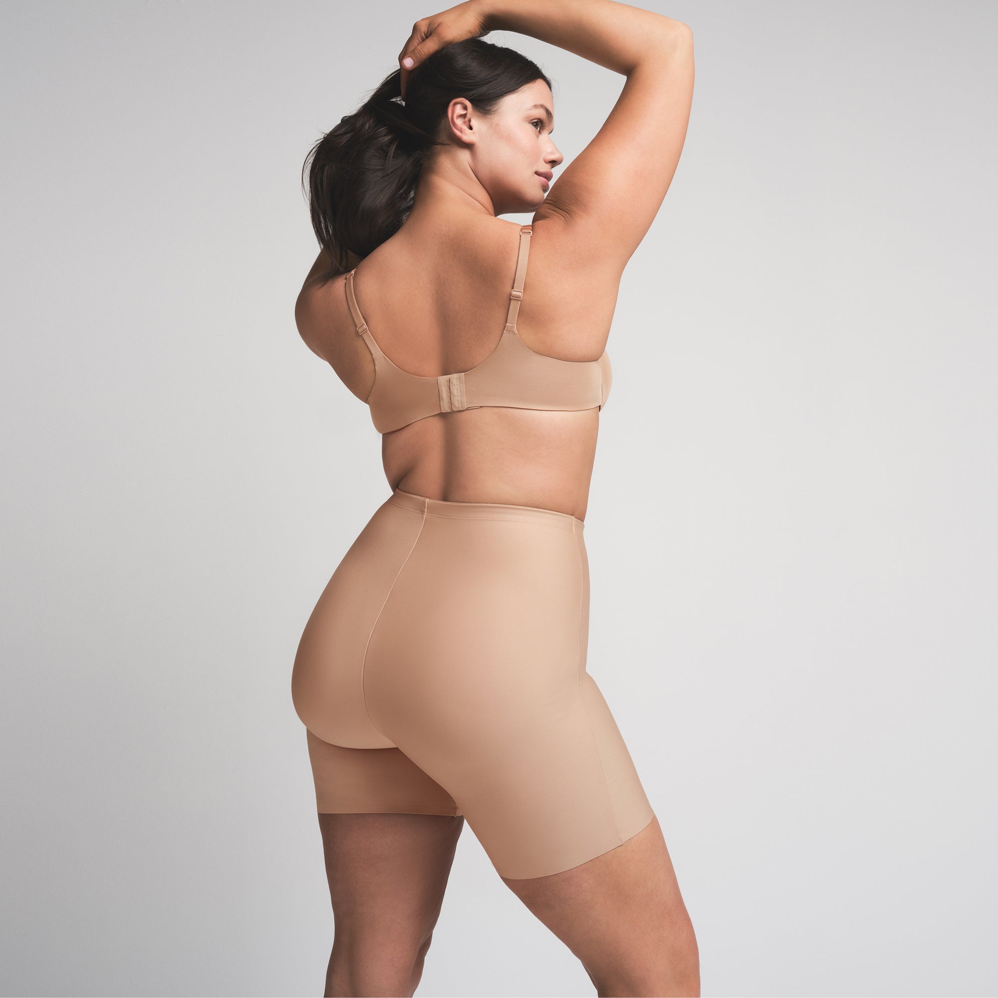 SKIMS BODY BUTT ENHANCING PADDED SHORT | CLAY - Image 6