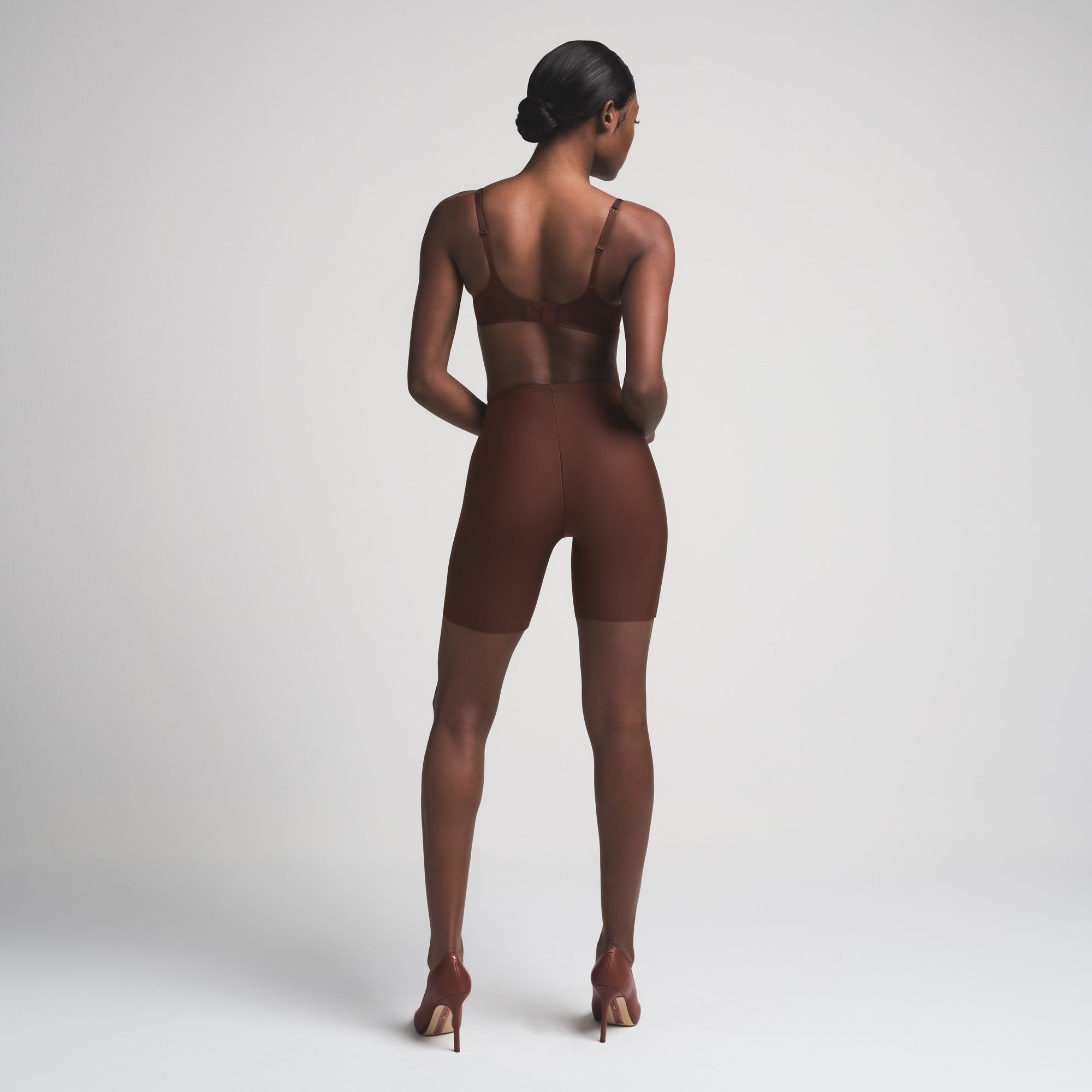 SKIMS BODY BUTT ENHANCING PADDED SHORT | COCOA - Image 8