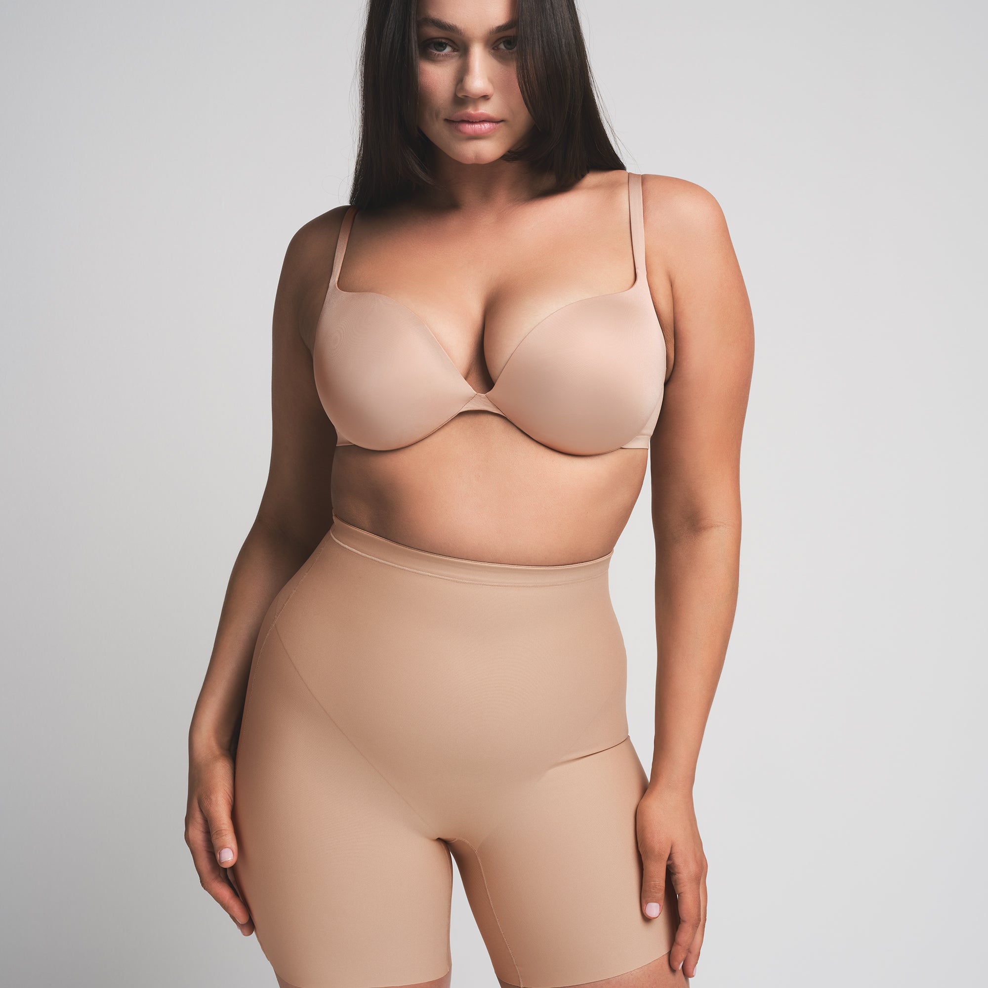 SKIMS BODY CORE SCULPT MID RISE SHORT | CLAY - Image 4