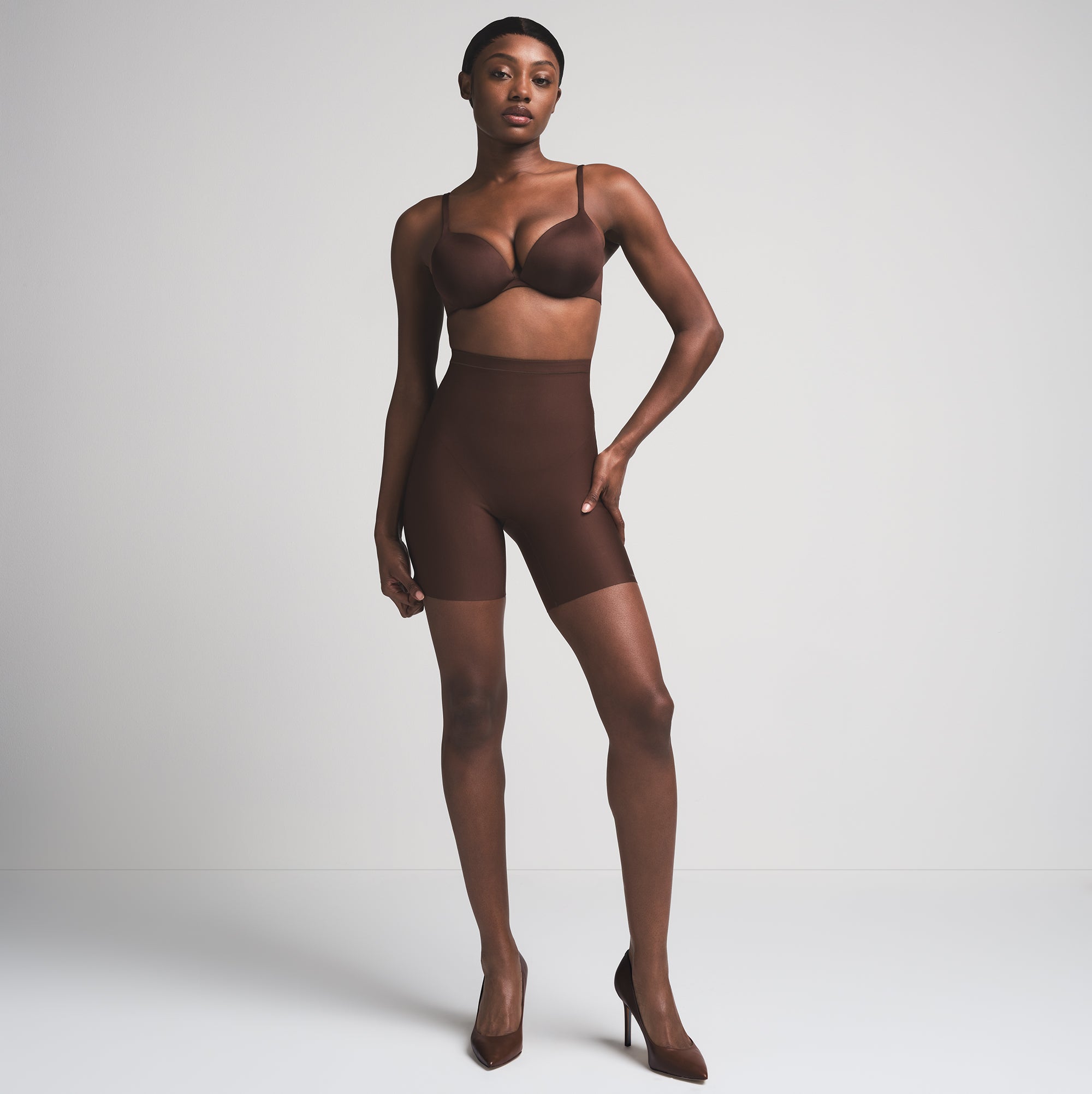 SKIMS BODY CORE SCULPT MID RISE SHORT | COCOA - Image 8