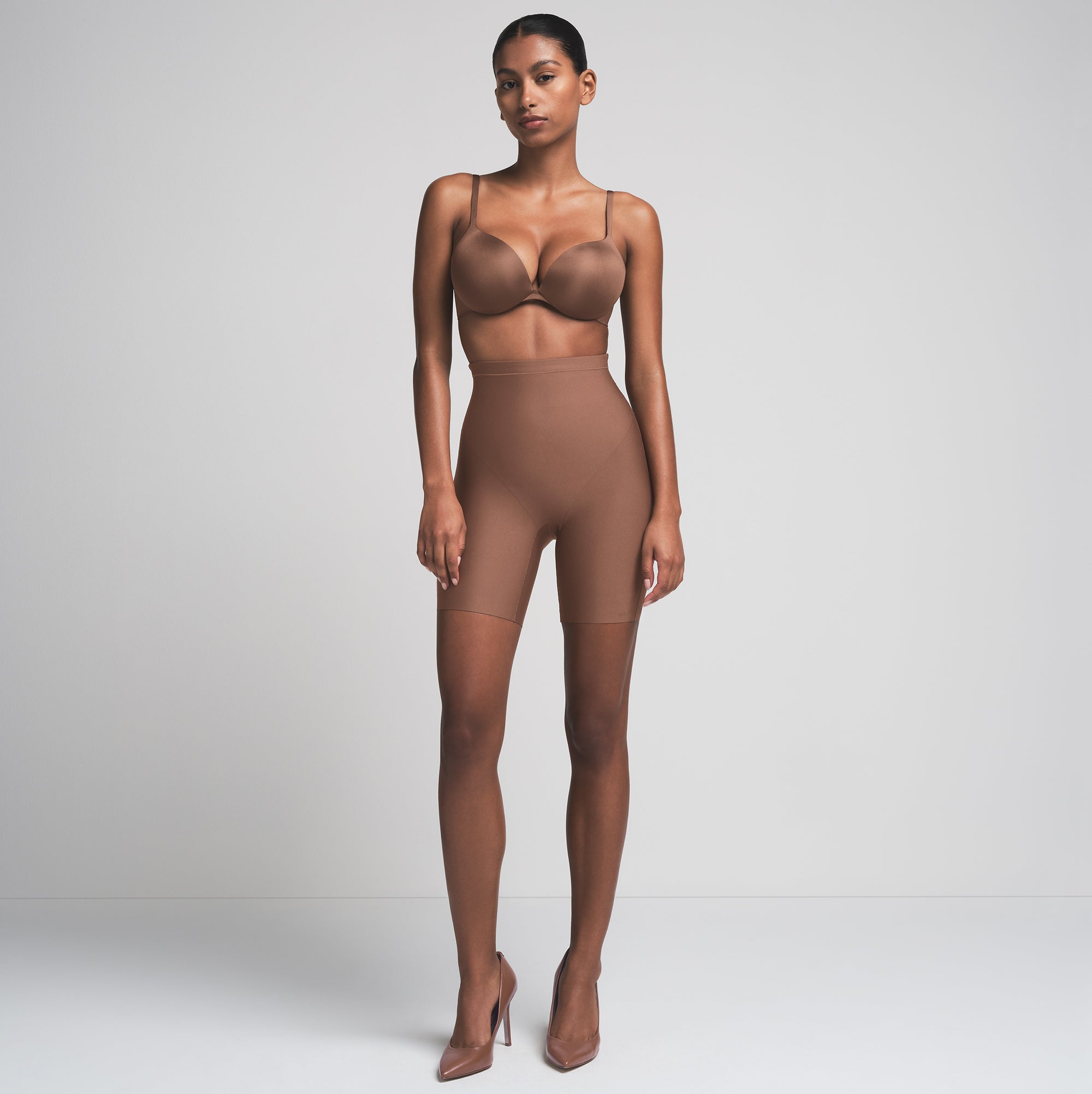 SKIMS BODY CORE SCULPT MID RISE SHORT | JASPER - Image 5