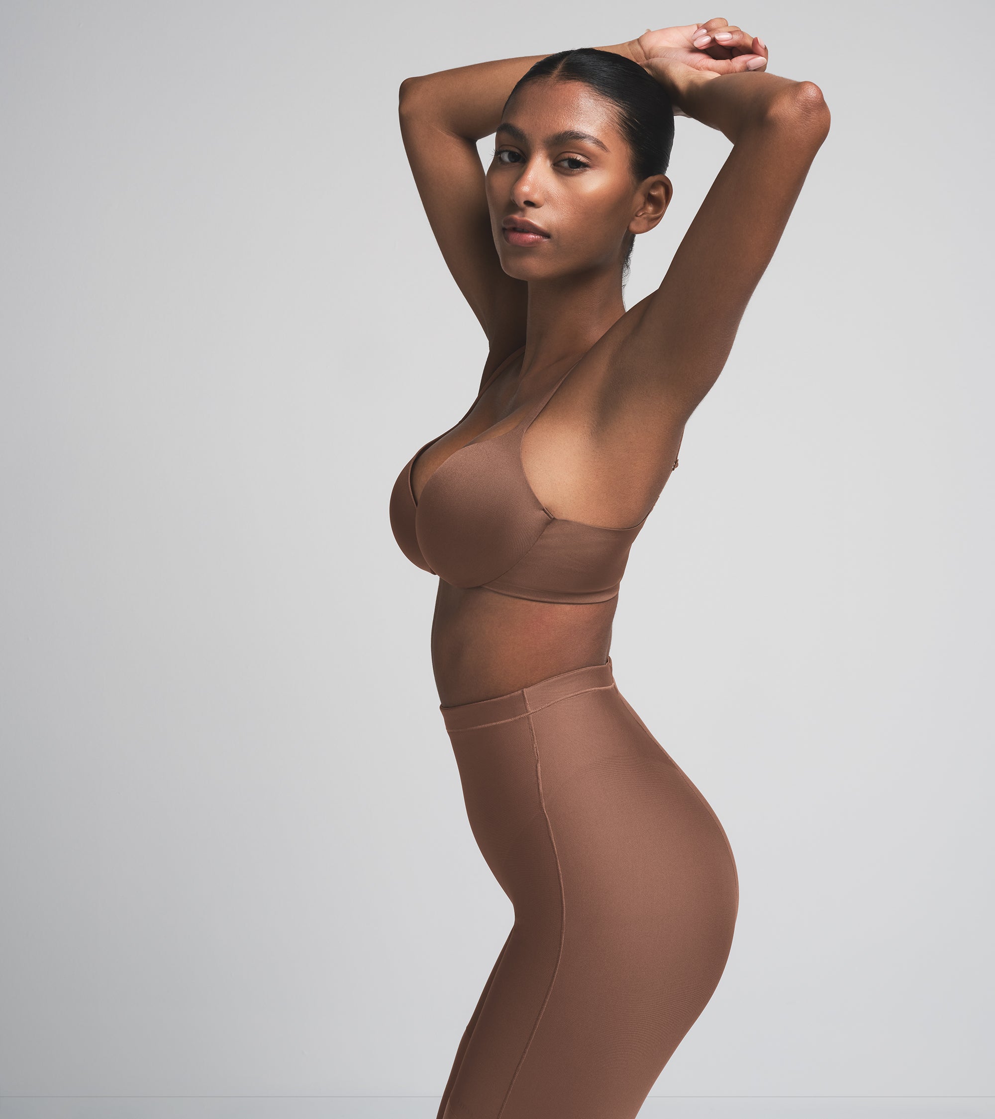 SKIMS BODY CORE SCULPT MID RISE SHORT | JASPER - Image 2